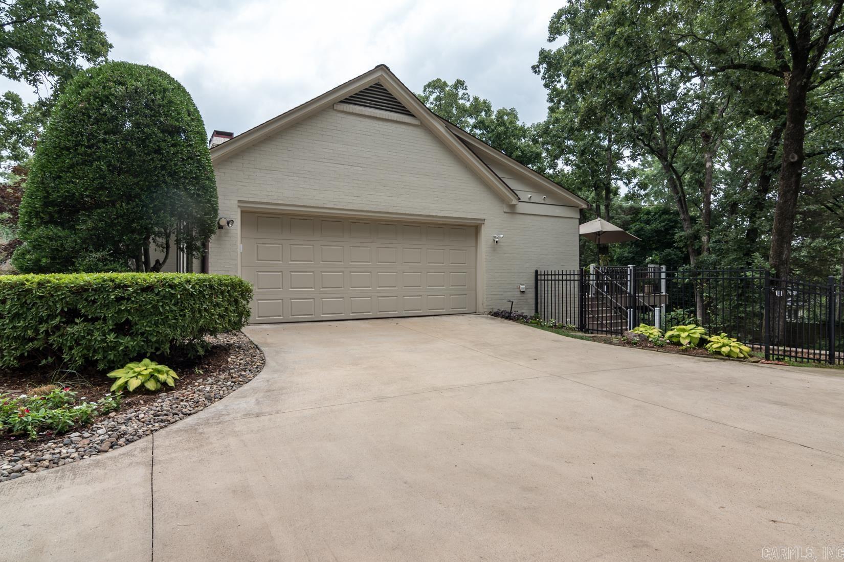 PLEASANT VALLEY - Residential