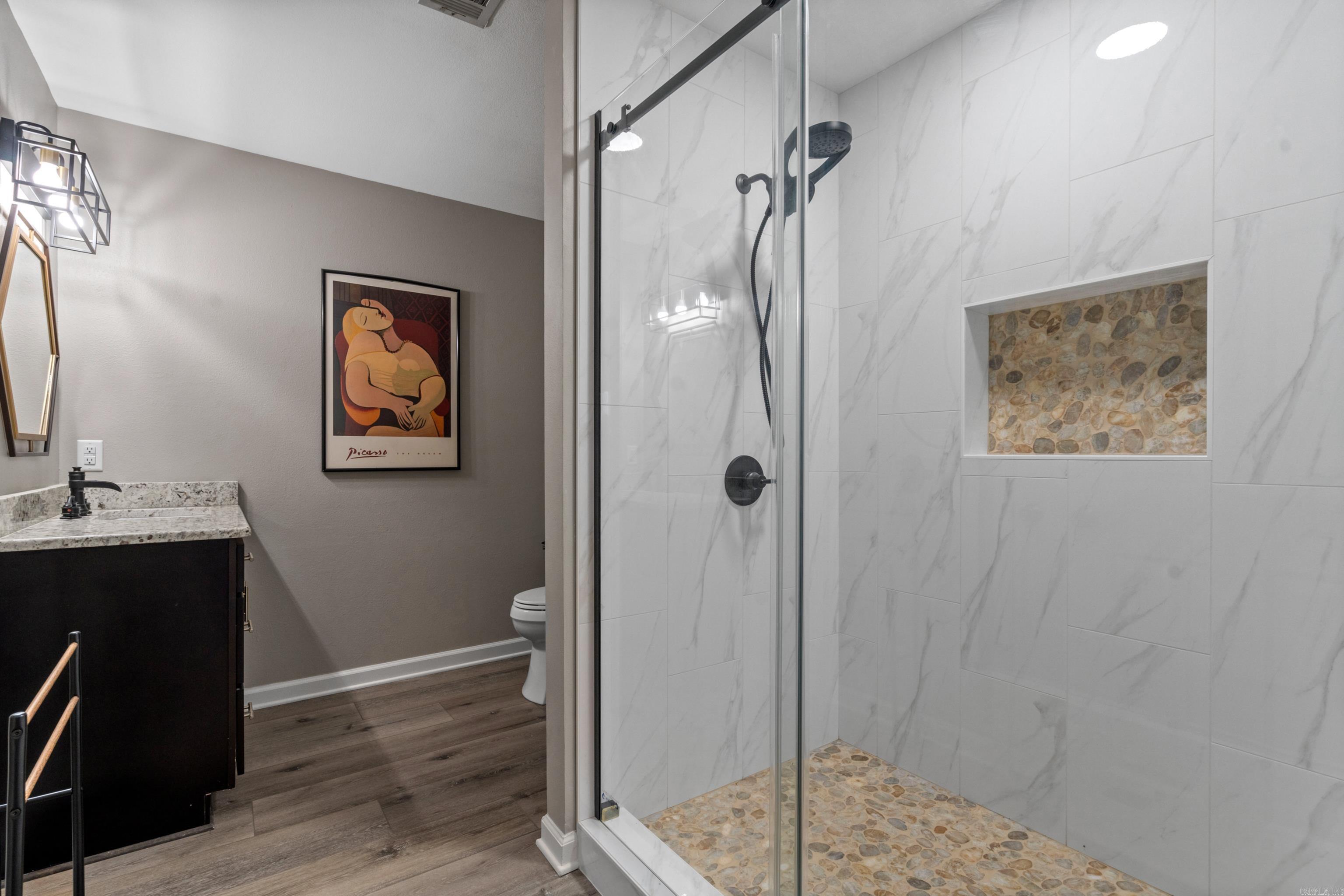 Ciento - Residential