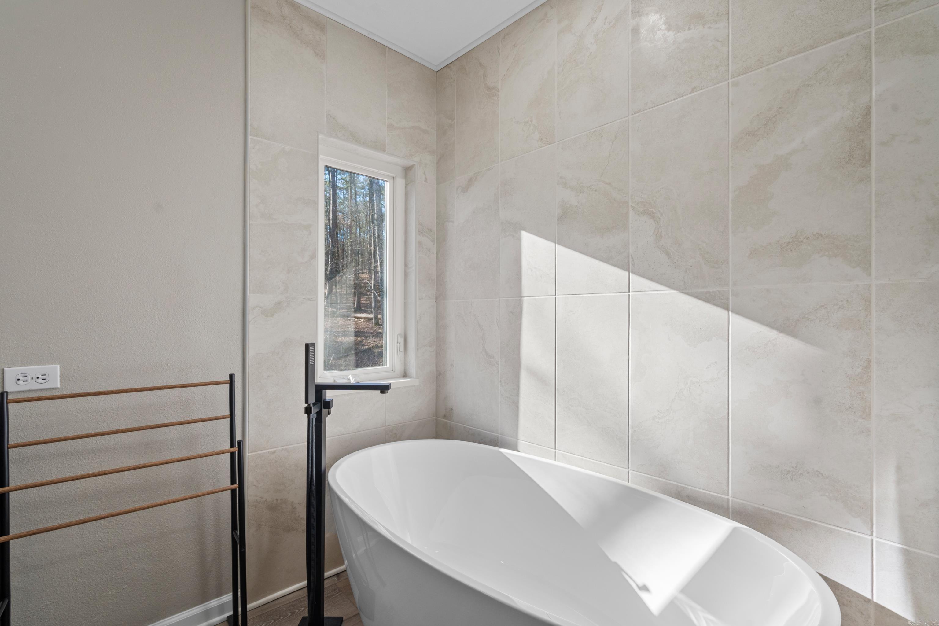 Ciento - Residential