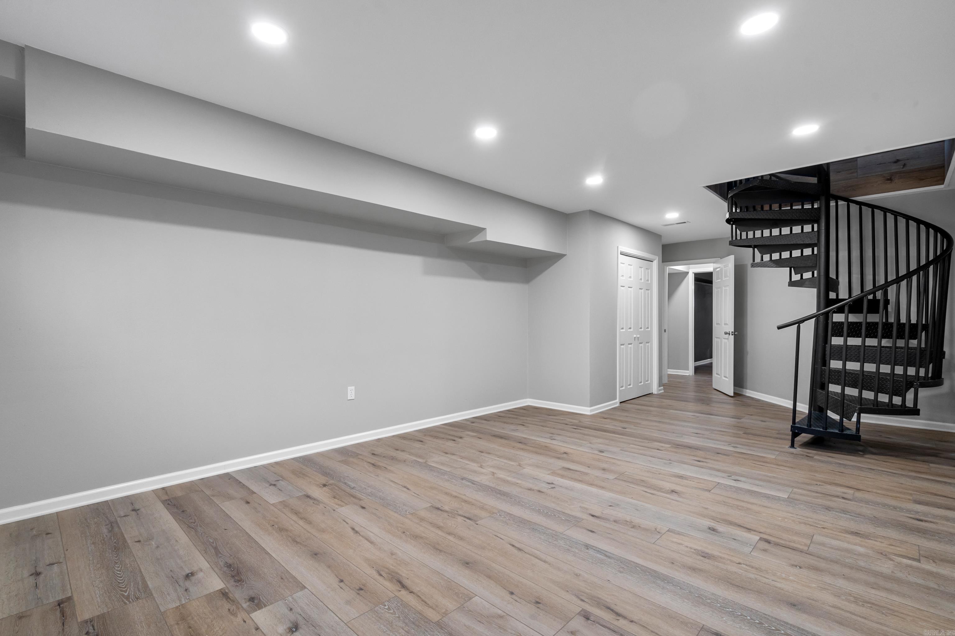 Ciento - Residential