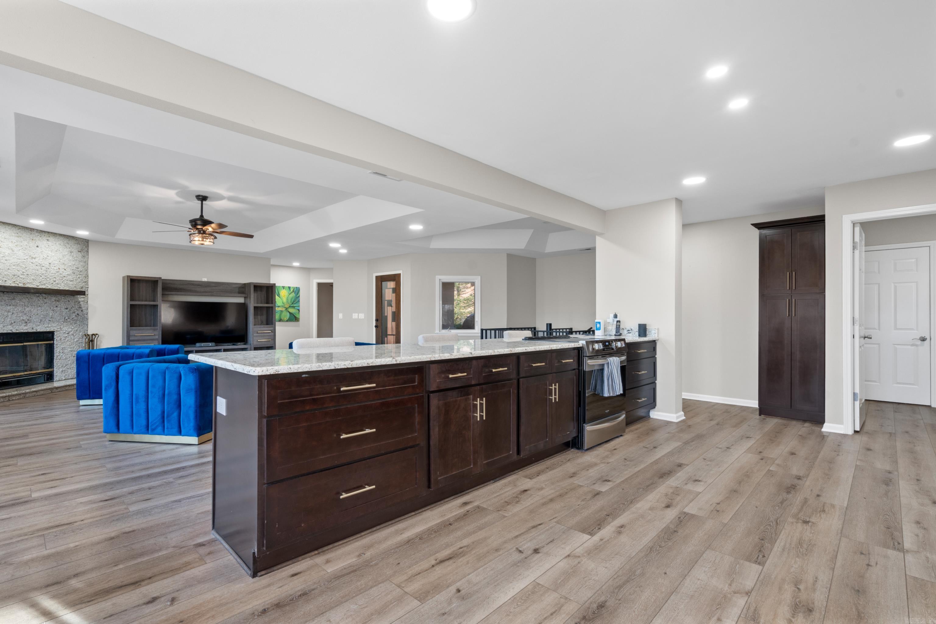 Ciento - Residential