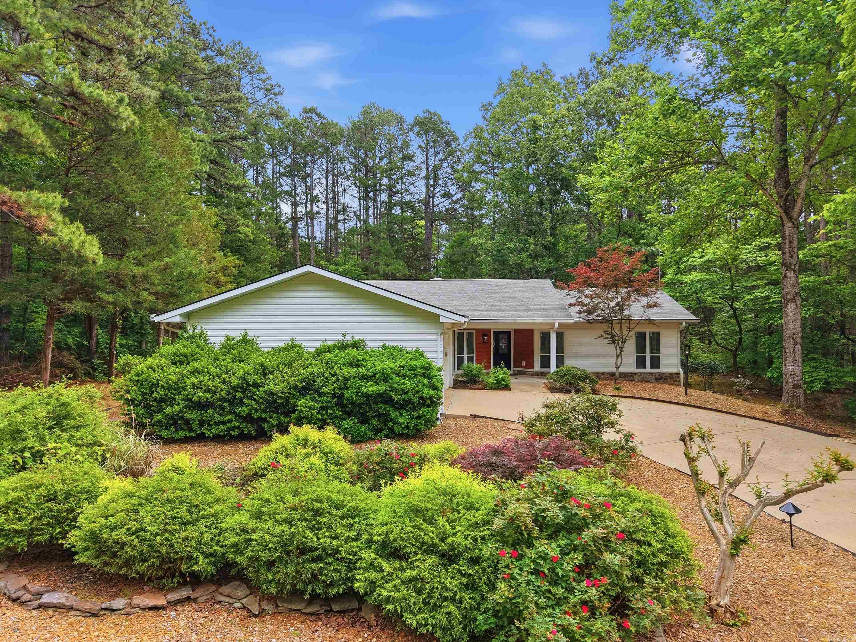 MOUNTAIN RANCH - Residential