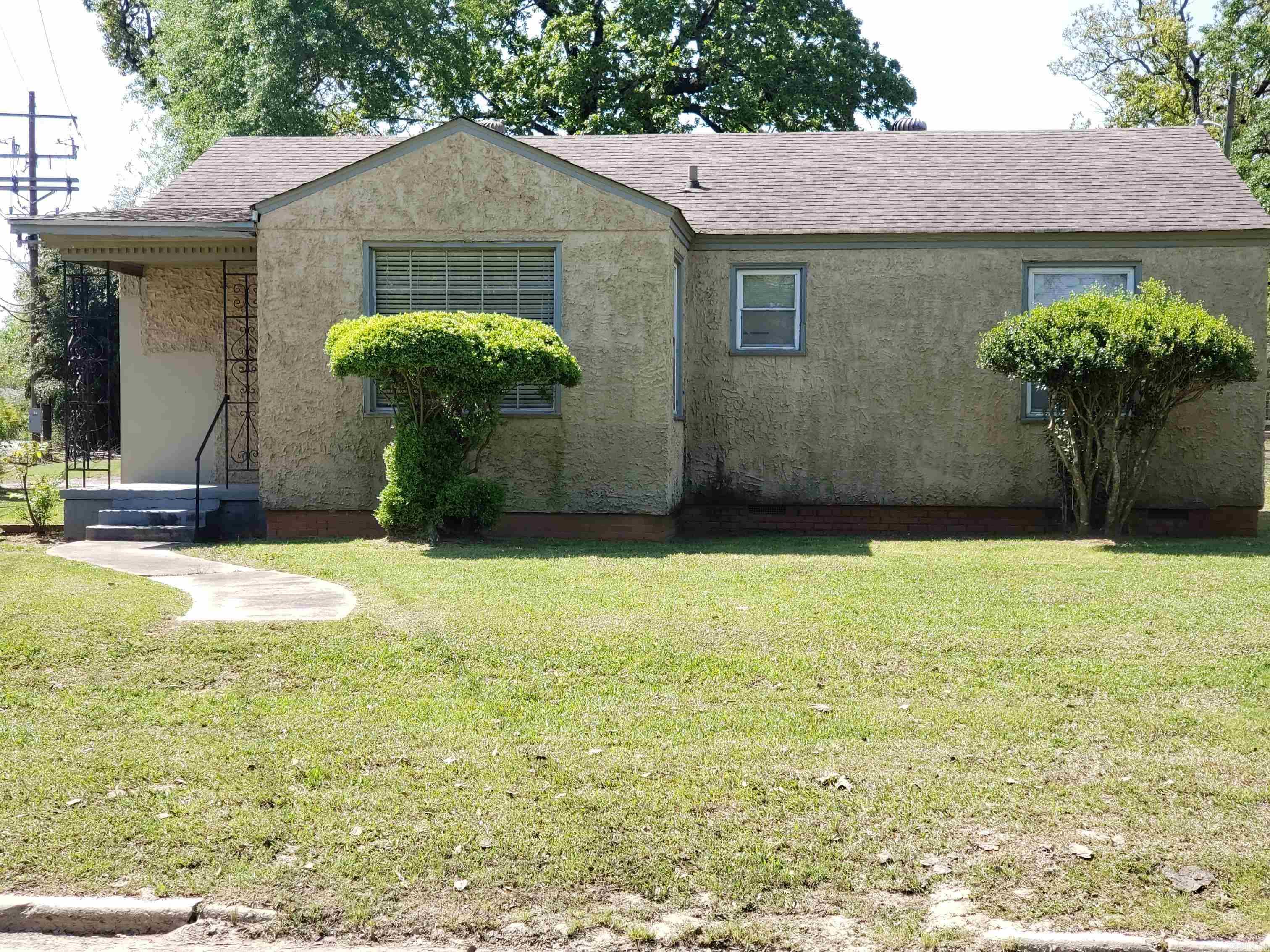 Awesome investment opportunity for this 2 bedroom 1 bath home. Has tons of potential. Located near grocery stores and shopping centers. Has large backyard and a garage. Situated on a corner lot. Call for more details!