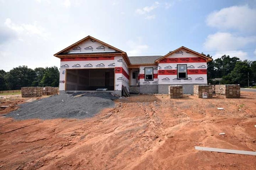 Perfect floor plan,entry way is inviting & flows into large living room w/vaulted ceiling,opens to kitchen which offers,all GE appliances, under cabinet lighting, island,pedestal lights, pantry & breakfast bar,dinning area has a decorative medallion and flows into oversized patio.Master is Huge in size w/ceiling fan,on suite has huge walkin closet,double sink vanity,shower/tub combo,& tons of storage!split floor plan offers great sized extra bedrooms w/plenty storage space,Huge oversized covered porch!!!