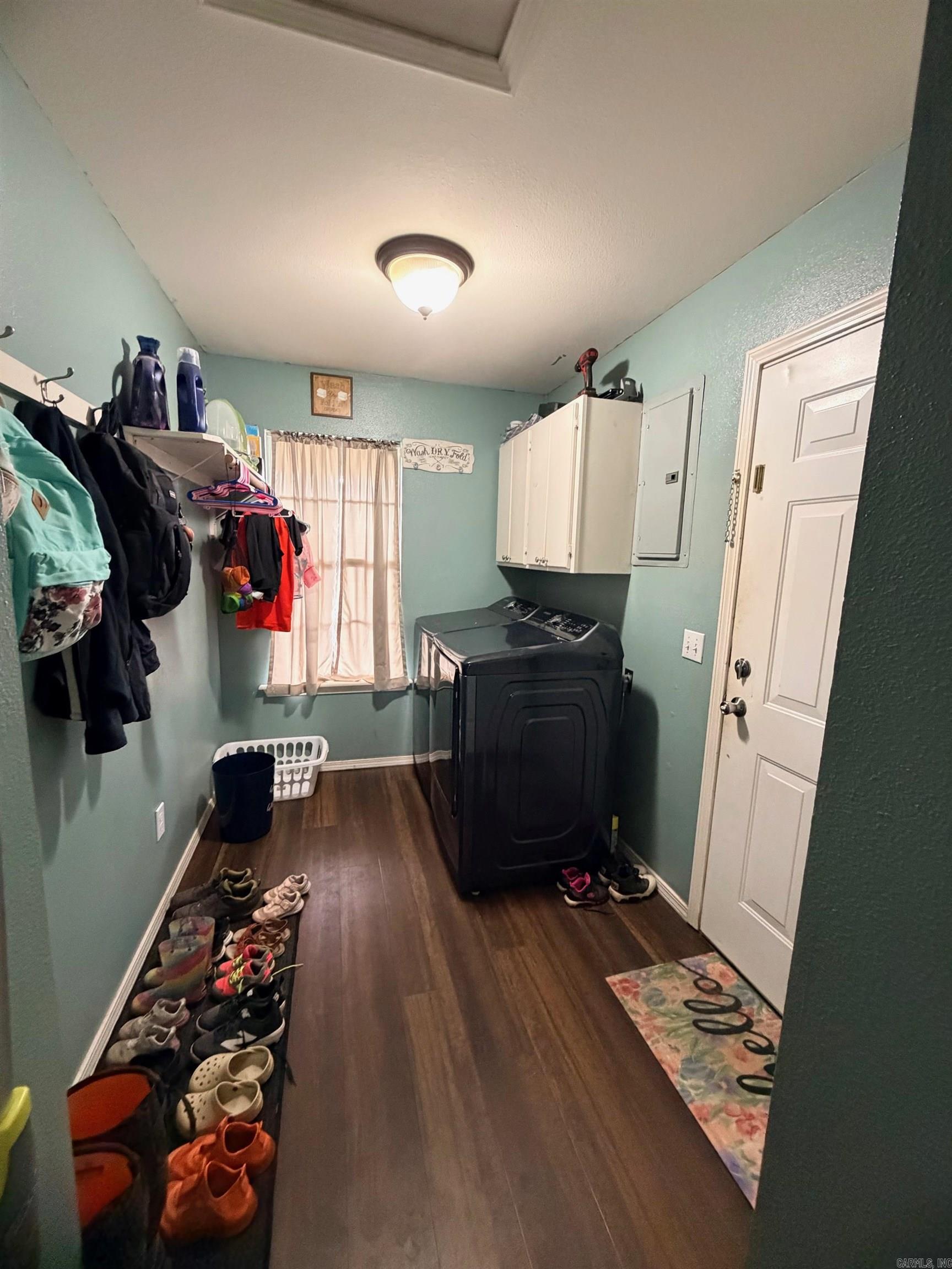 COUNTRY WOODS ESTATES - Residential