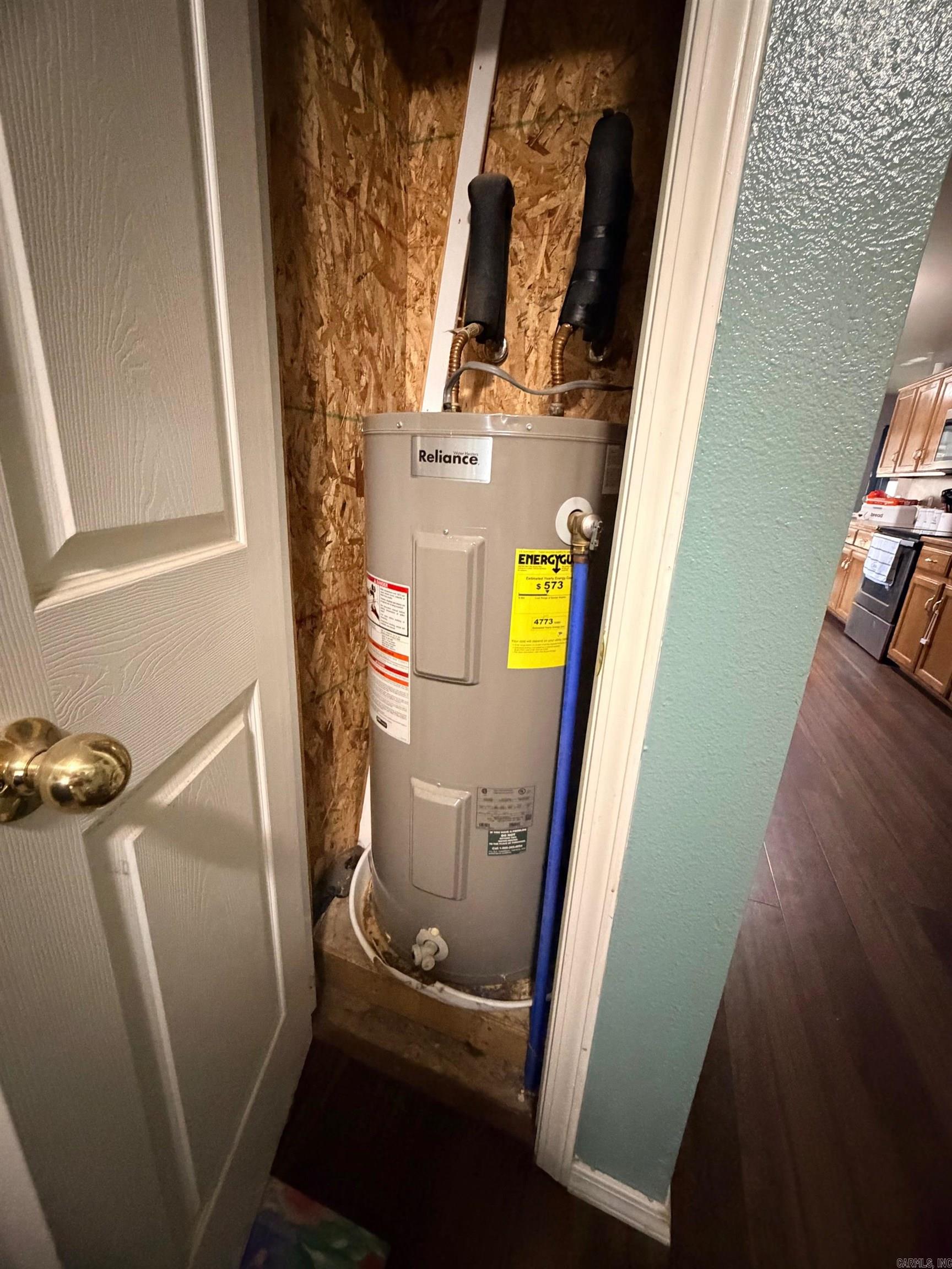 COUNTRY WOODS ESTATES - Residential