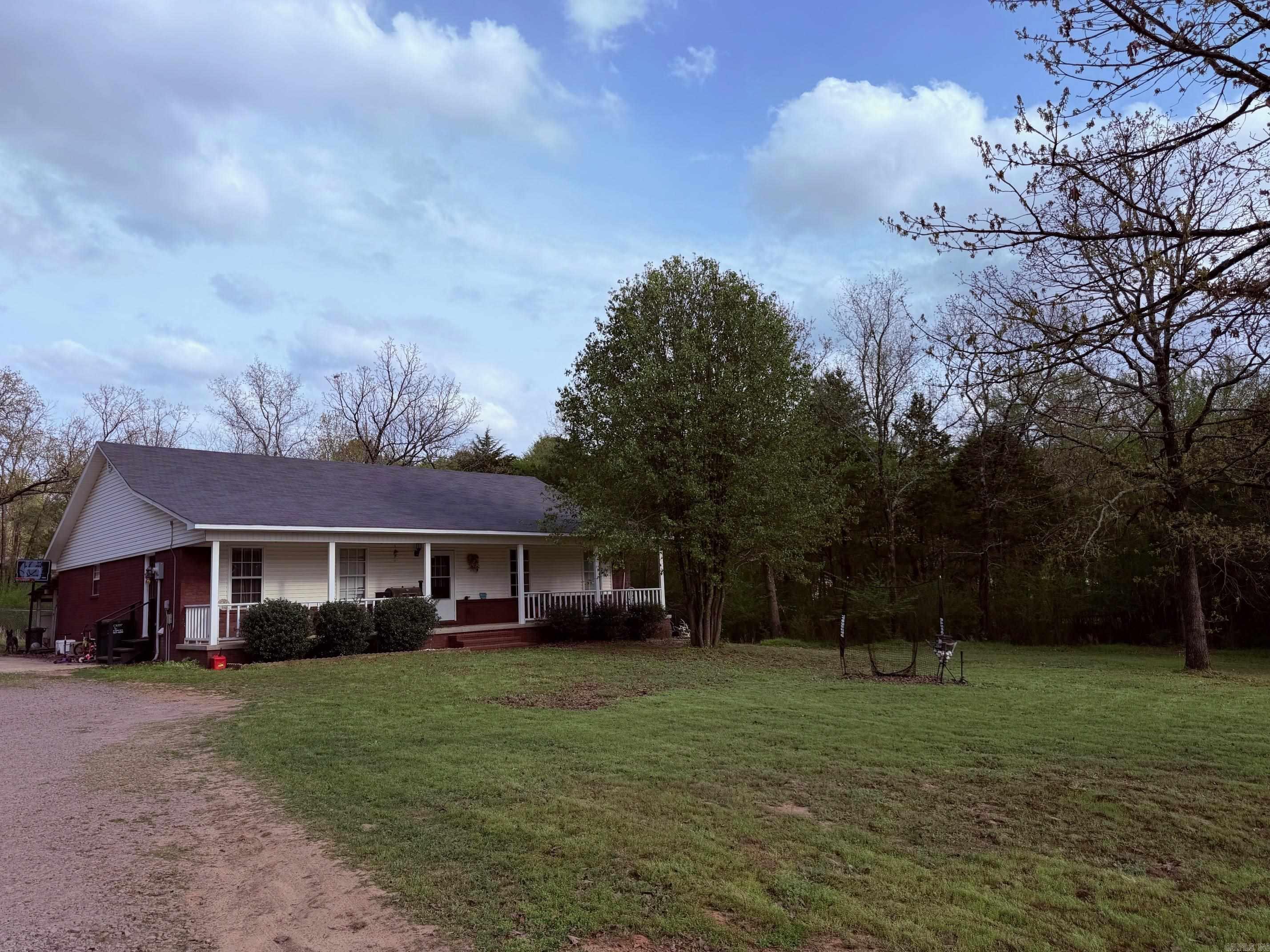 COUNTRY WOODS ESTATES - Residential