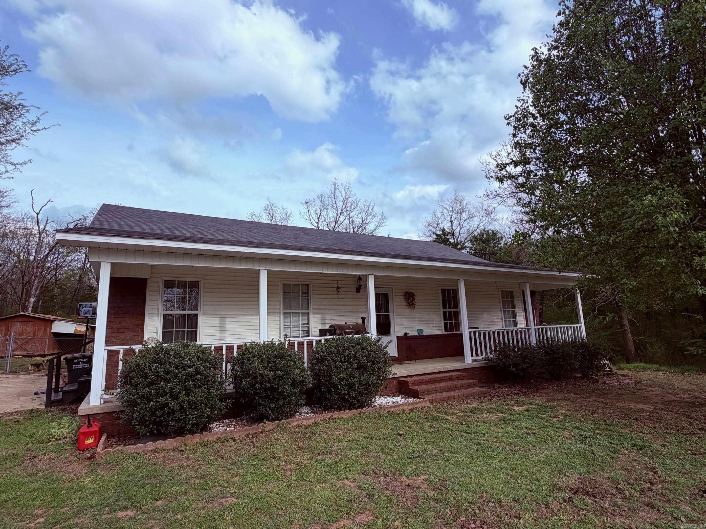 COUNTRY WOODS ESTATES - Residential