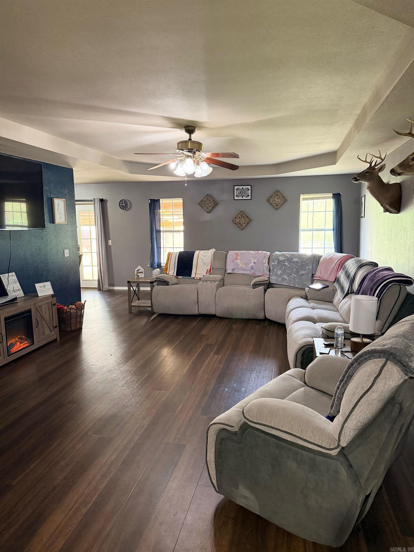 COUNTRY WOODS ESTATES - Residential