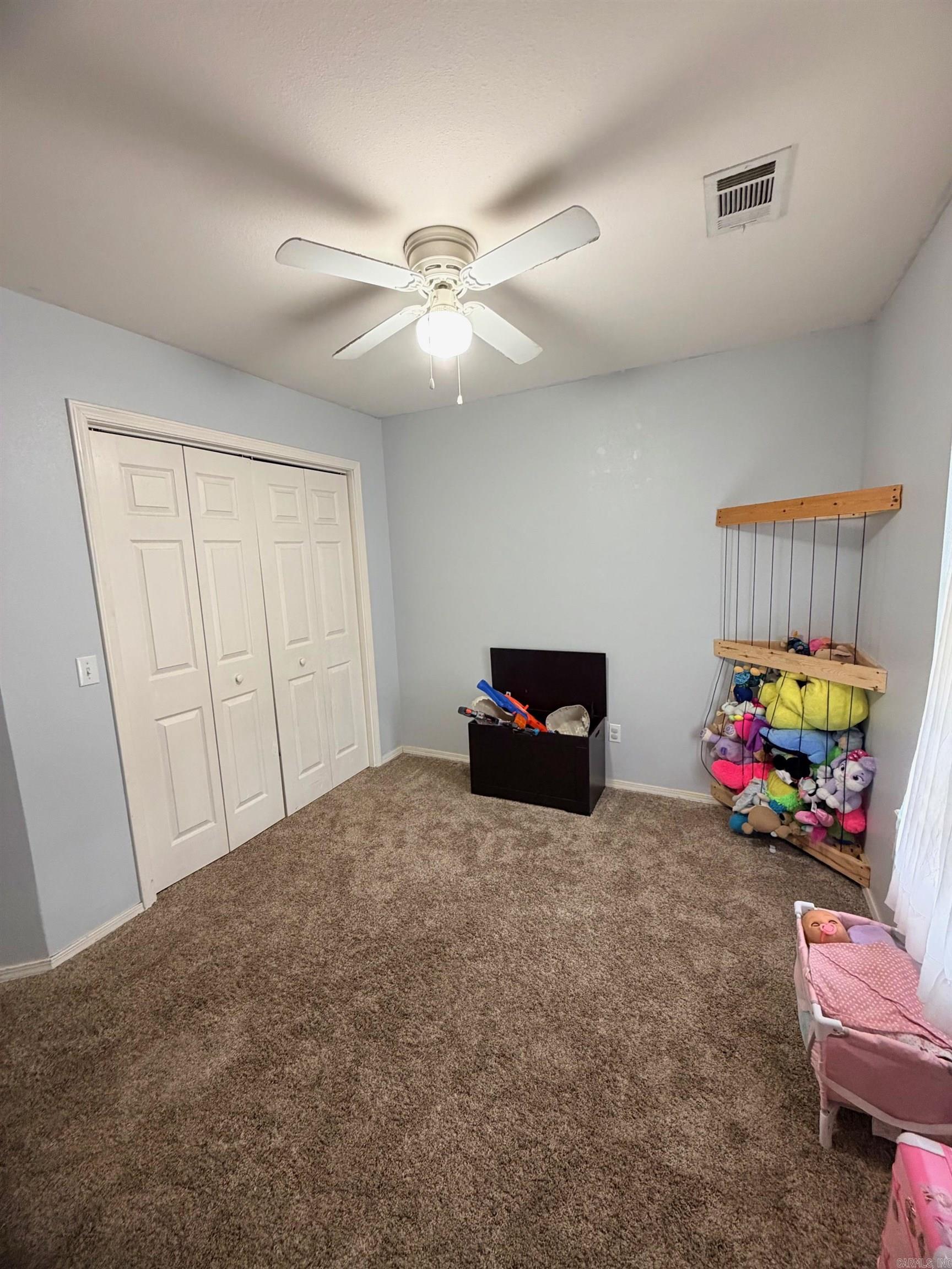 COUNTRY WOODS ESTATES - Residential