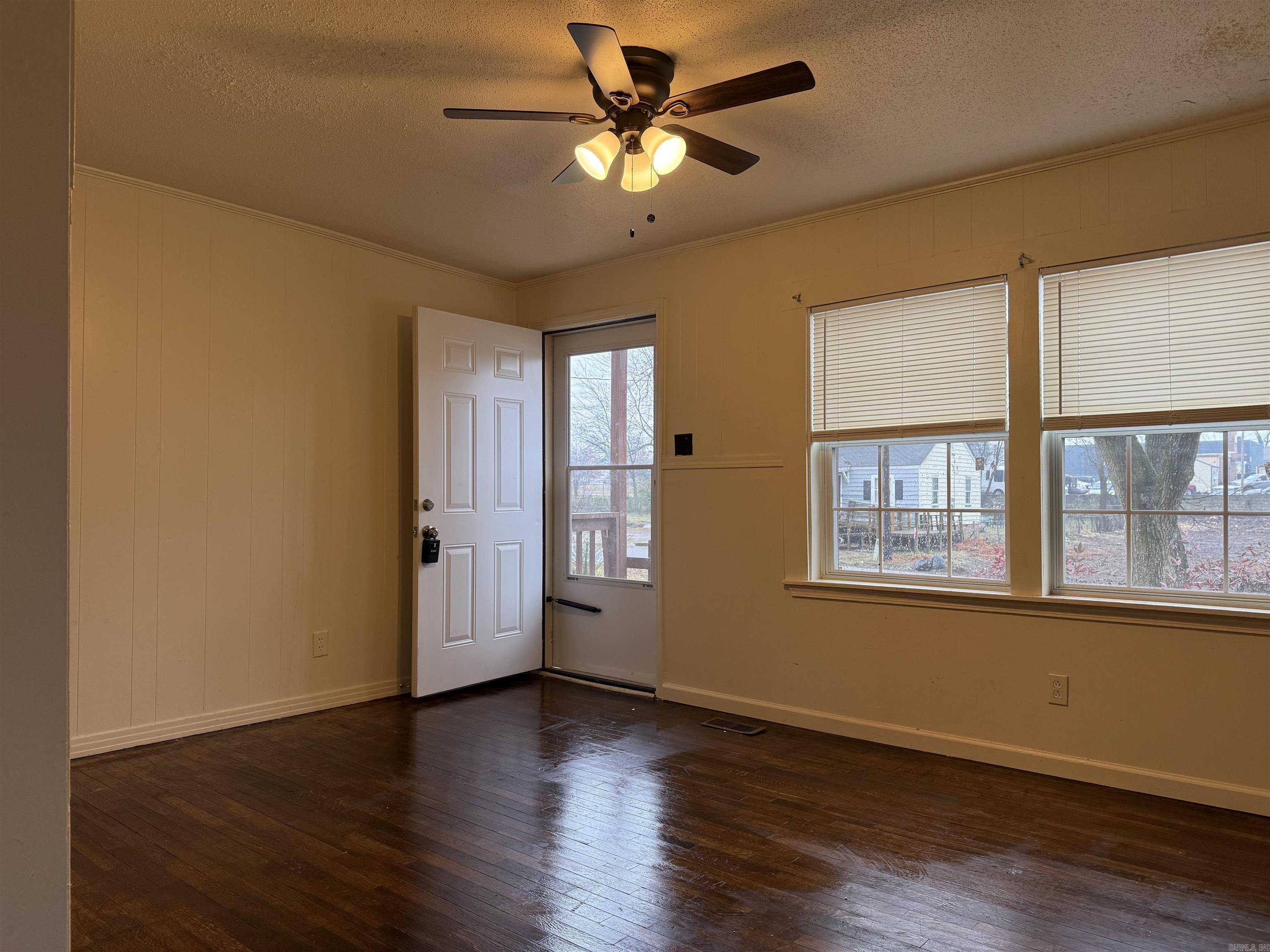 BROWN STREET - Residential