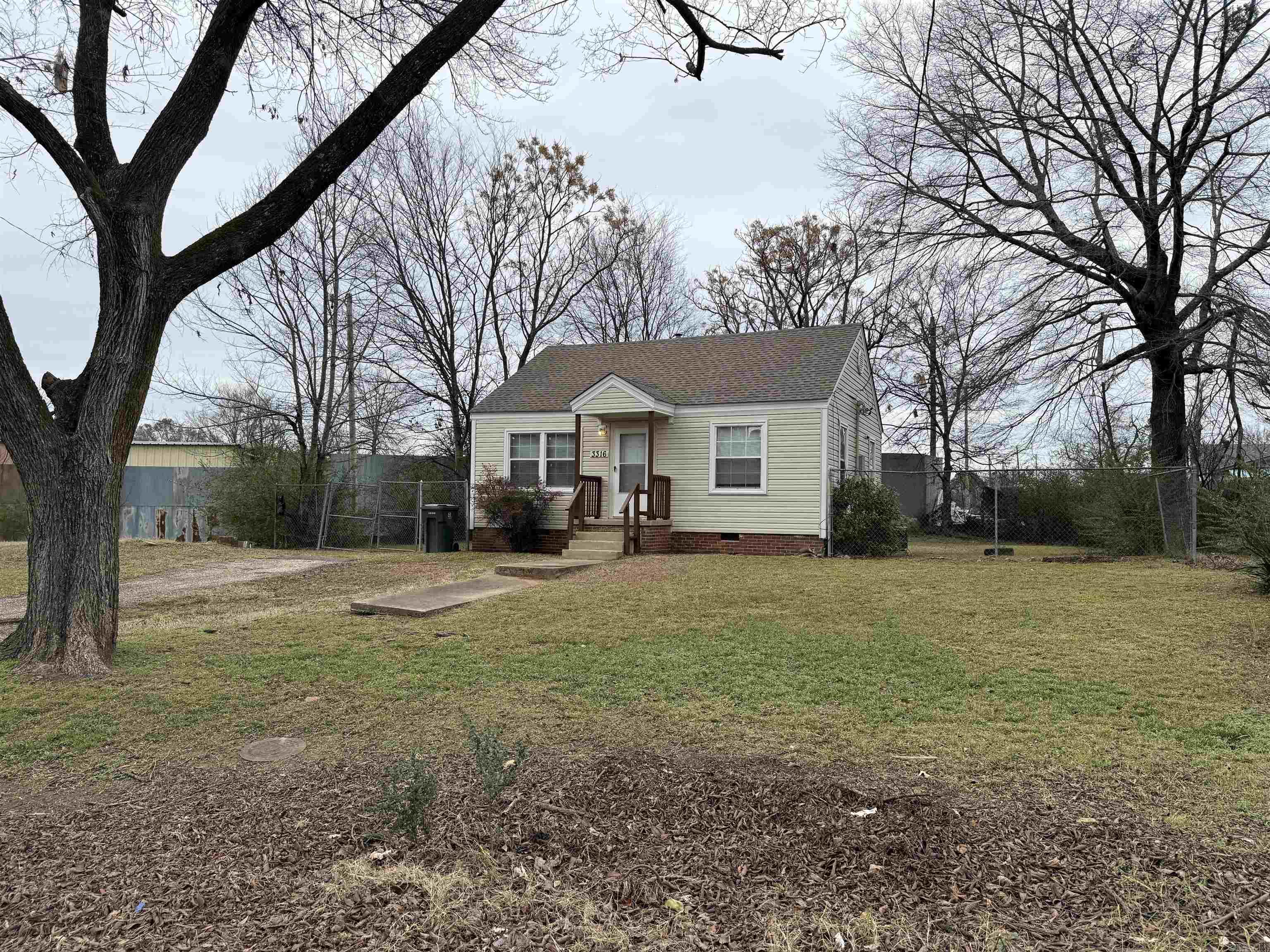 BROWN STREET - Residential