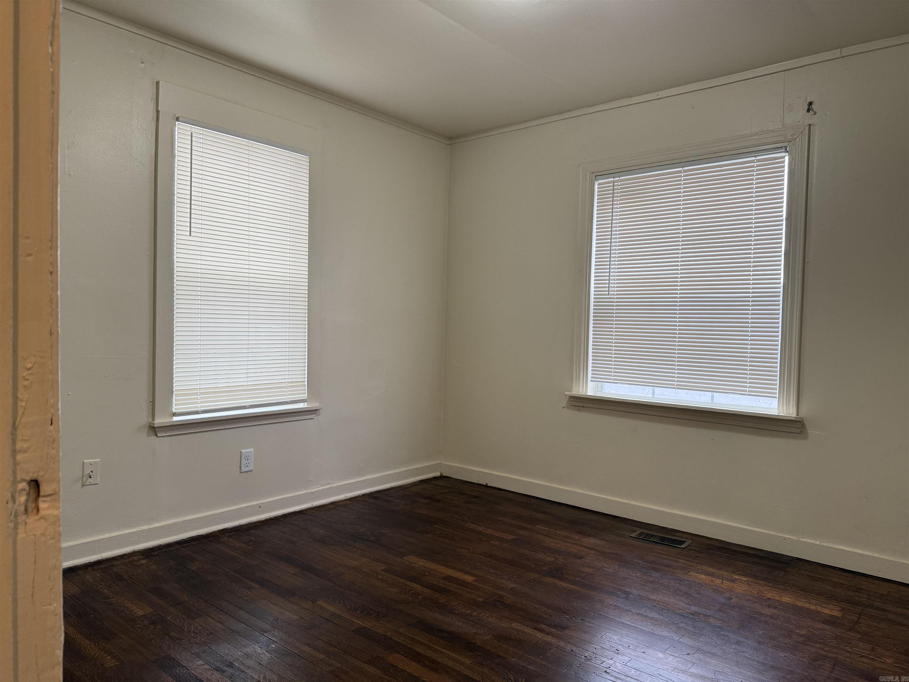 BROWN STREET - Residential