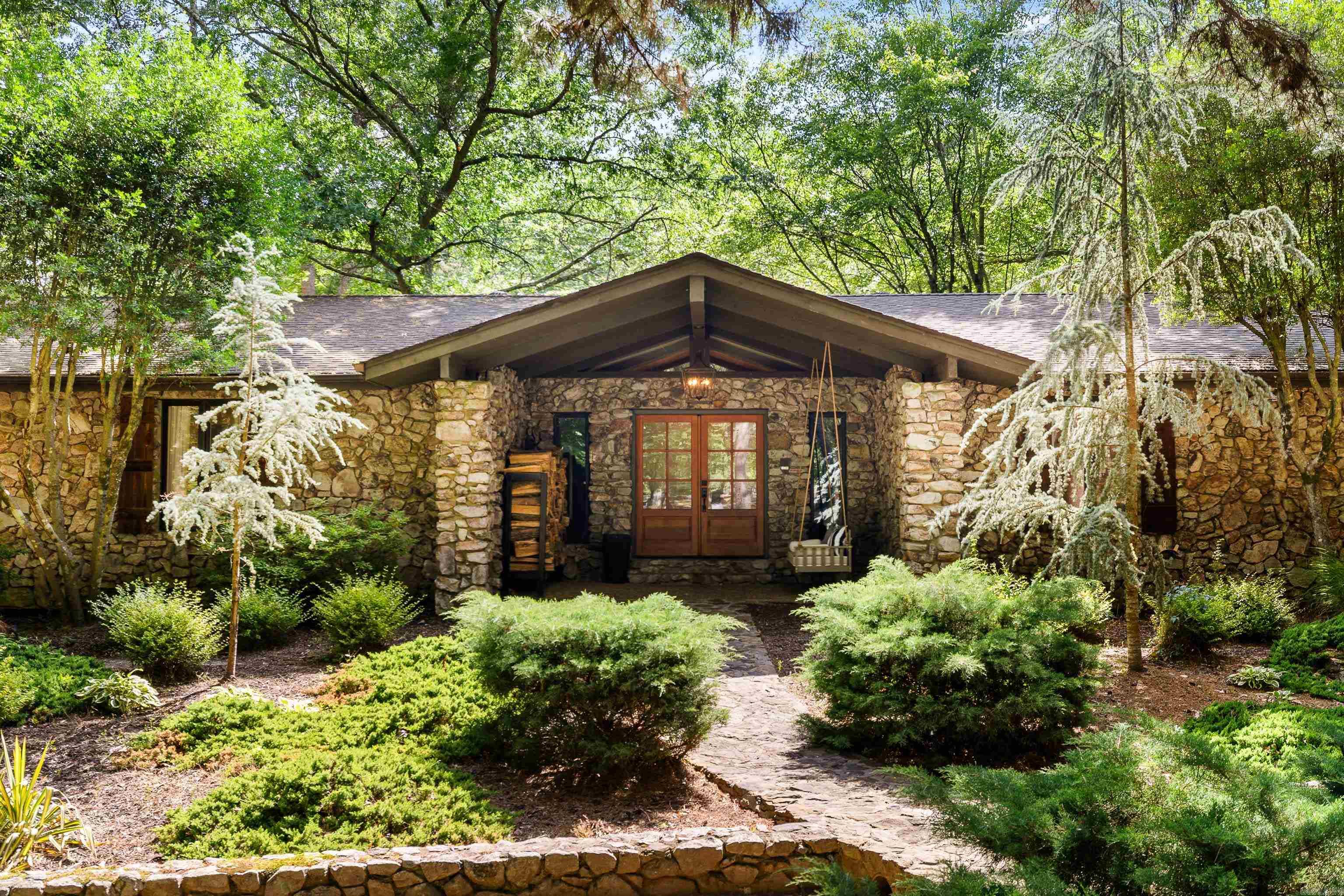 LYNNFIELD CE - Residential