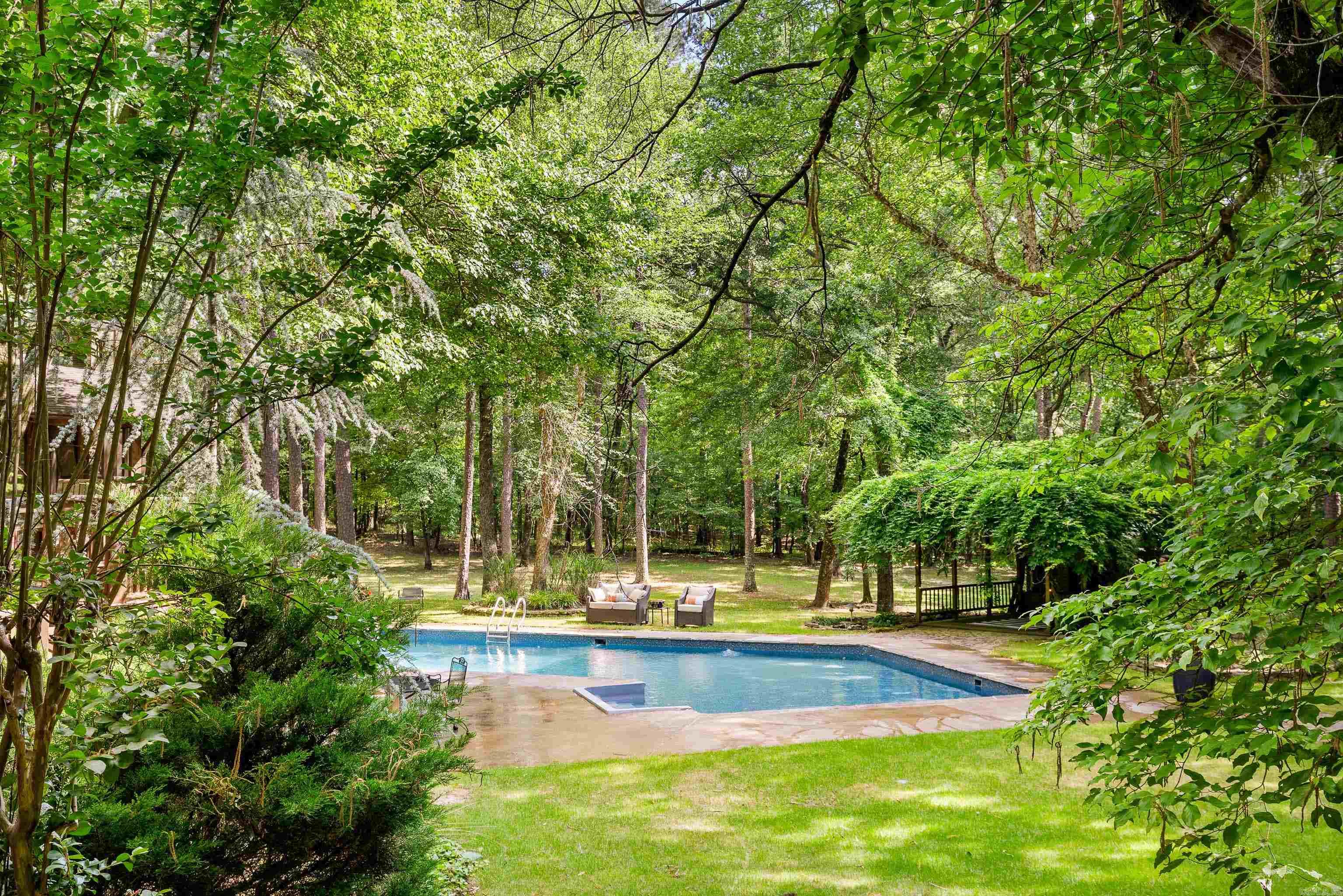 LYNNFIELD CE - Residential