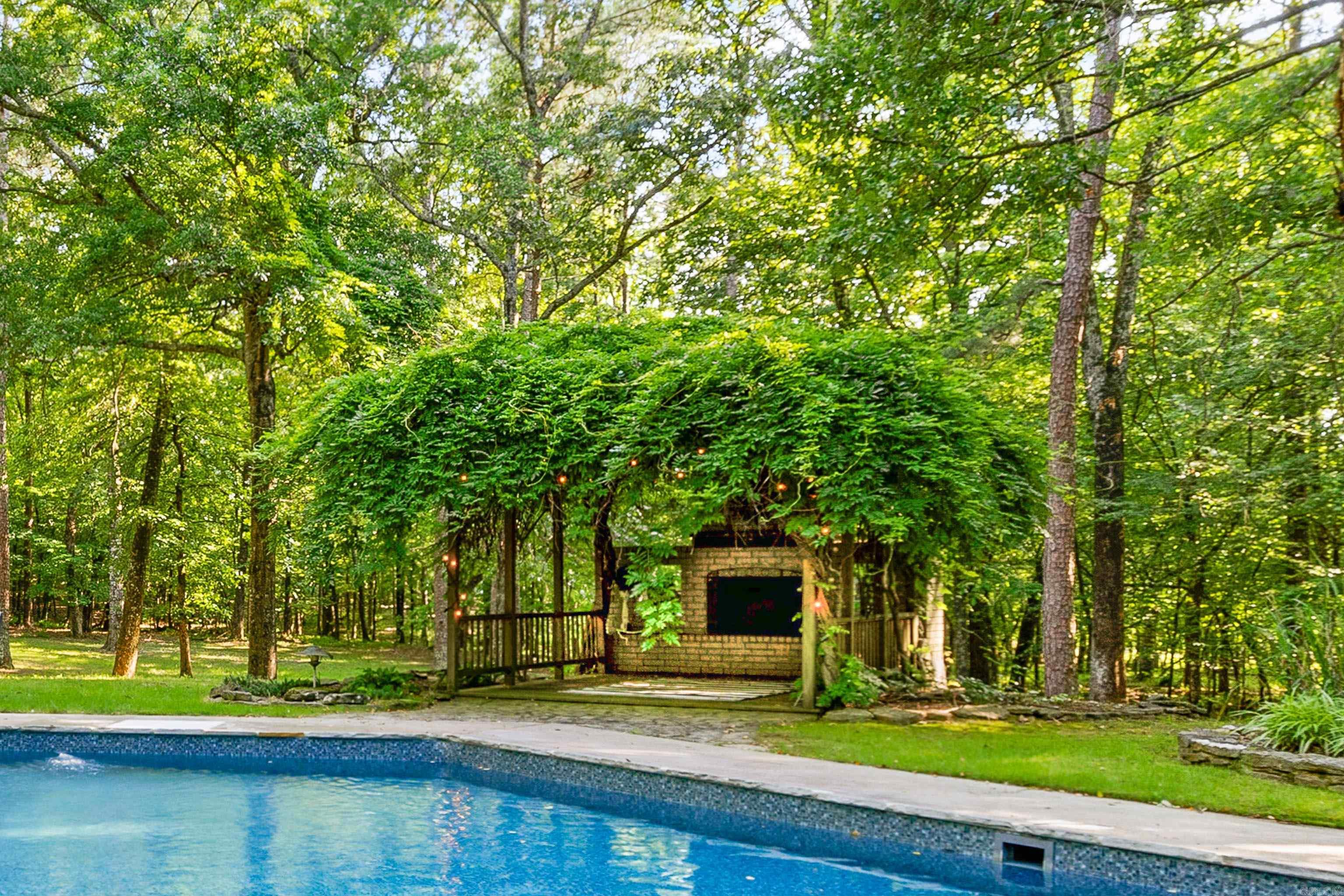 LYNNFIELD CE - Residential