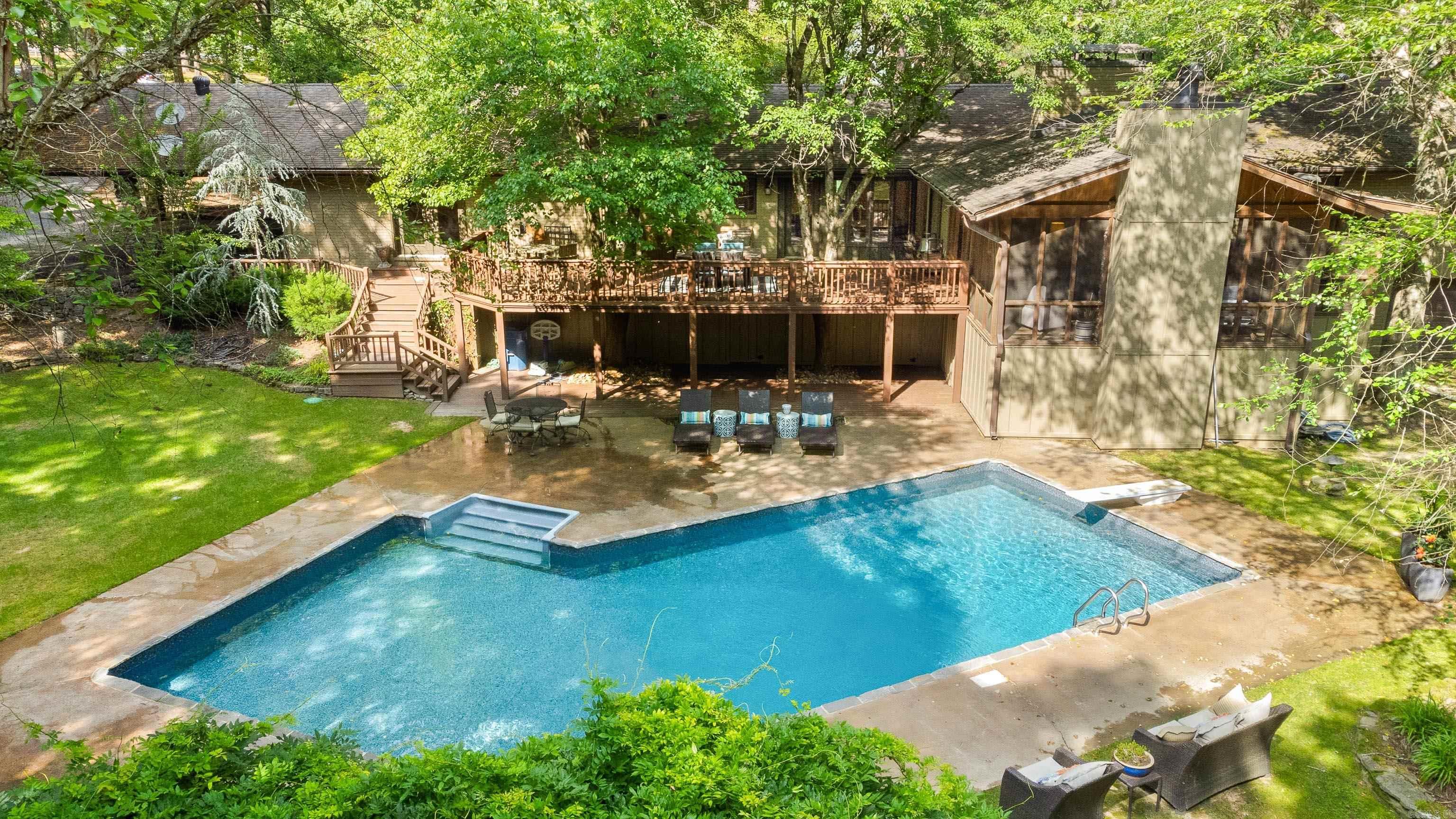 LYNNFIELD CE - Residential