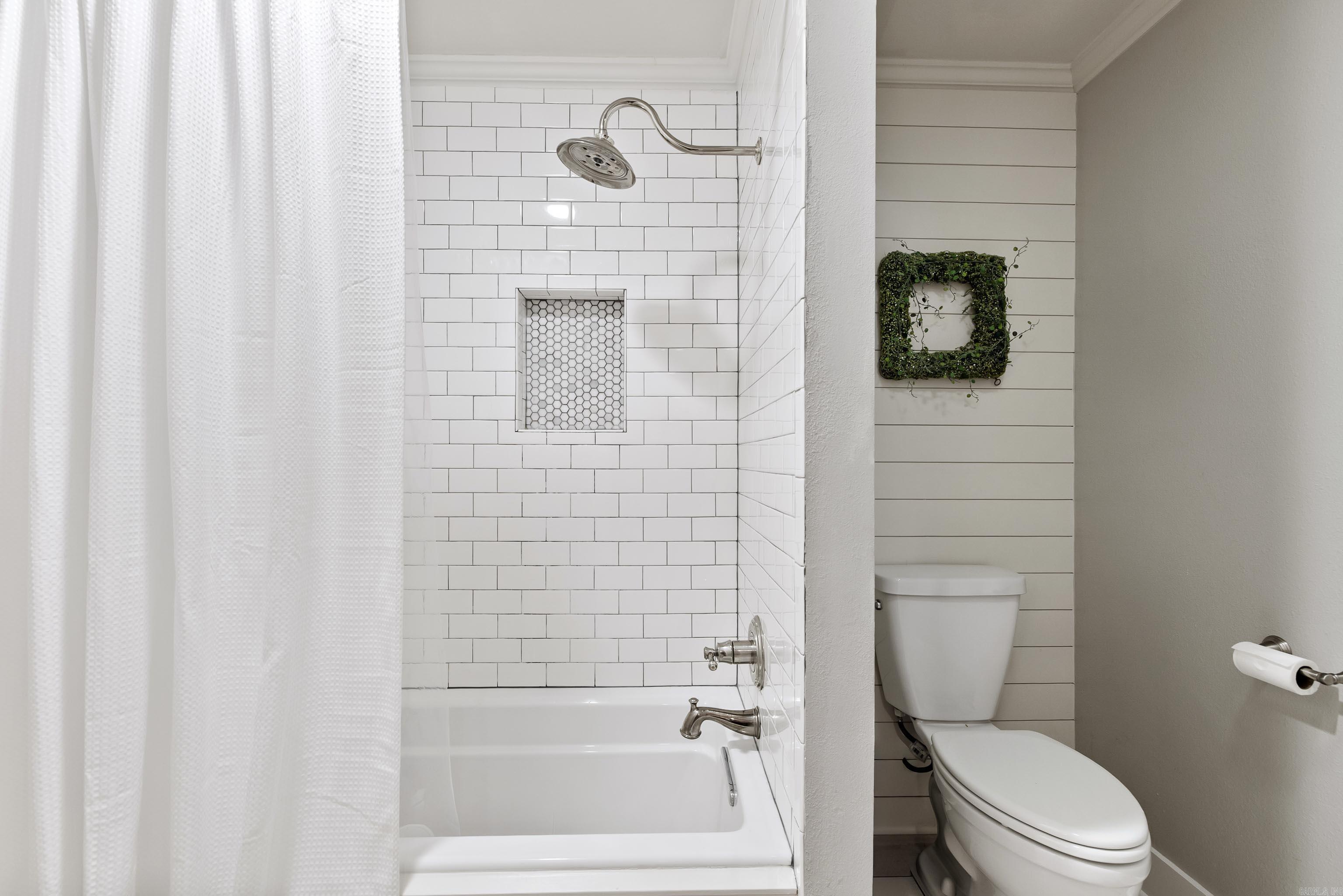 LYNNFIELD CE - Residential