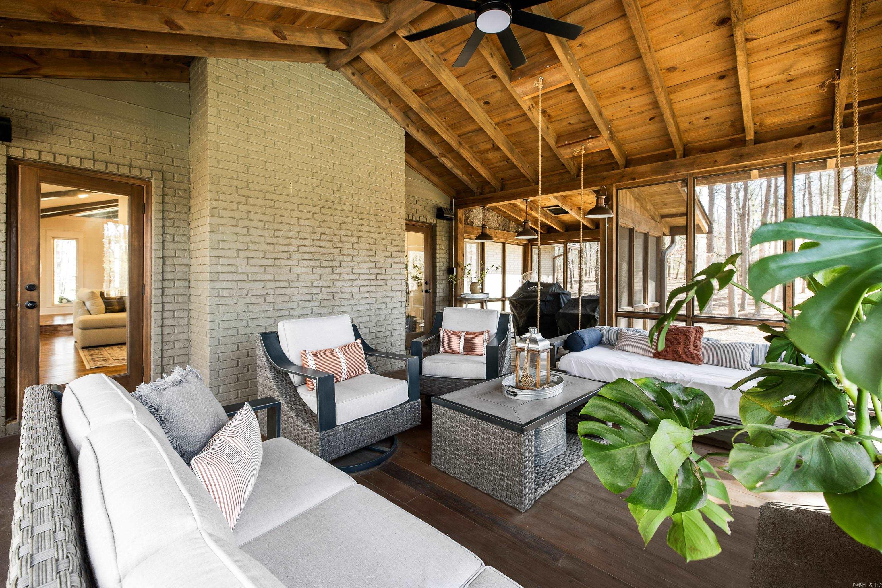 LYNNFIELD CE - Residential