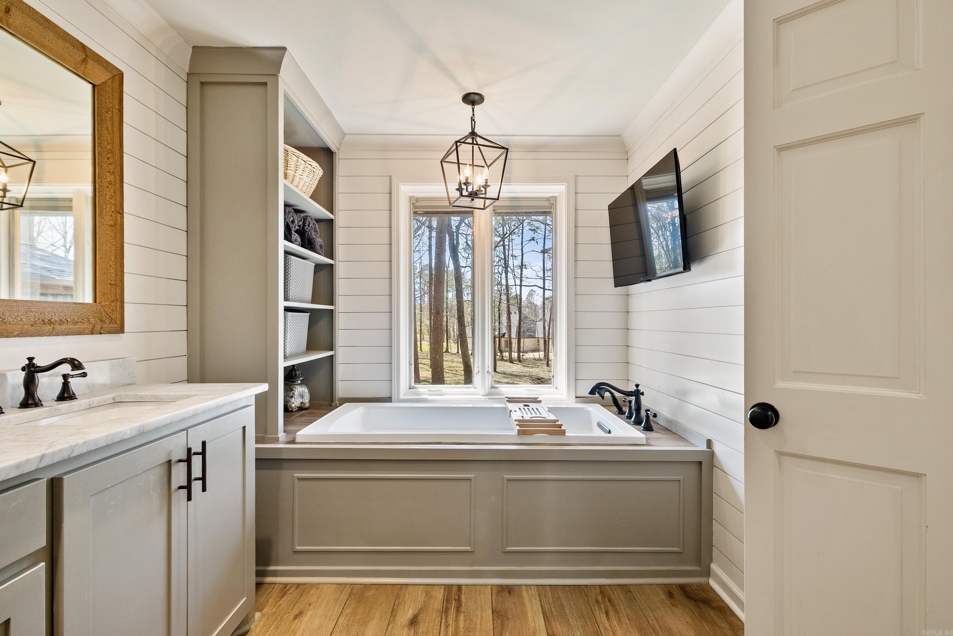 LYNNFIELD CE - Residential