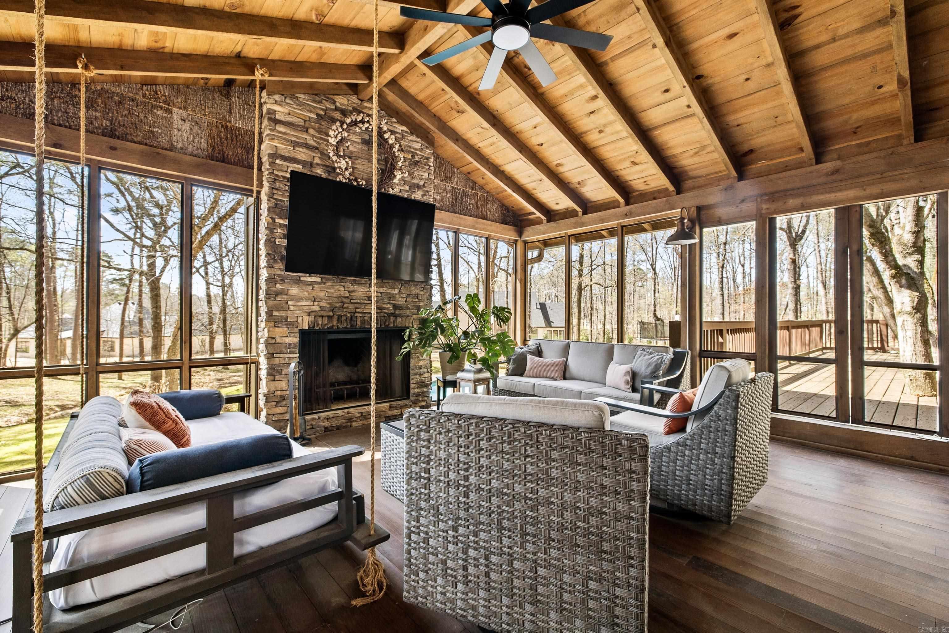 LYNNFIELD CE - Residential