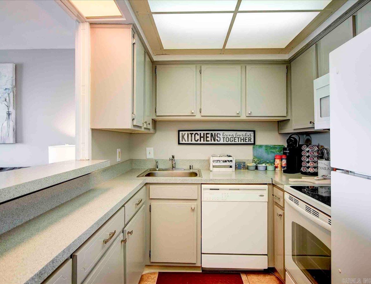 BEACON MANOR HPR - Residential