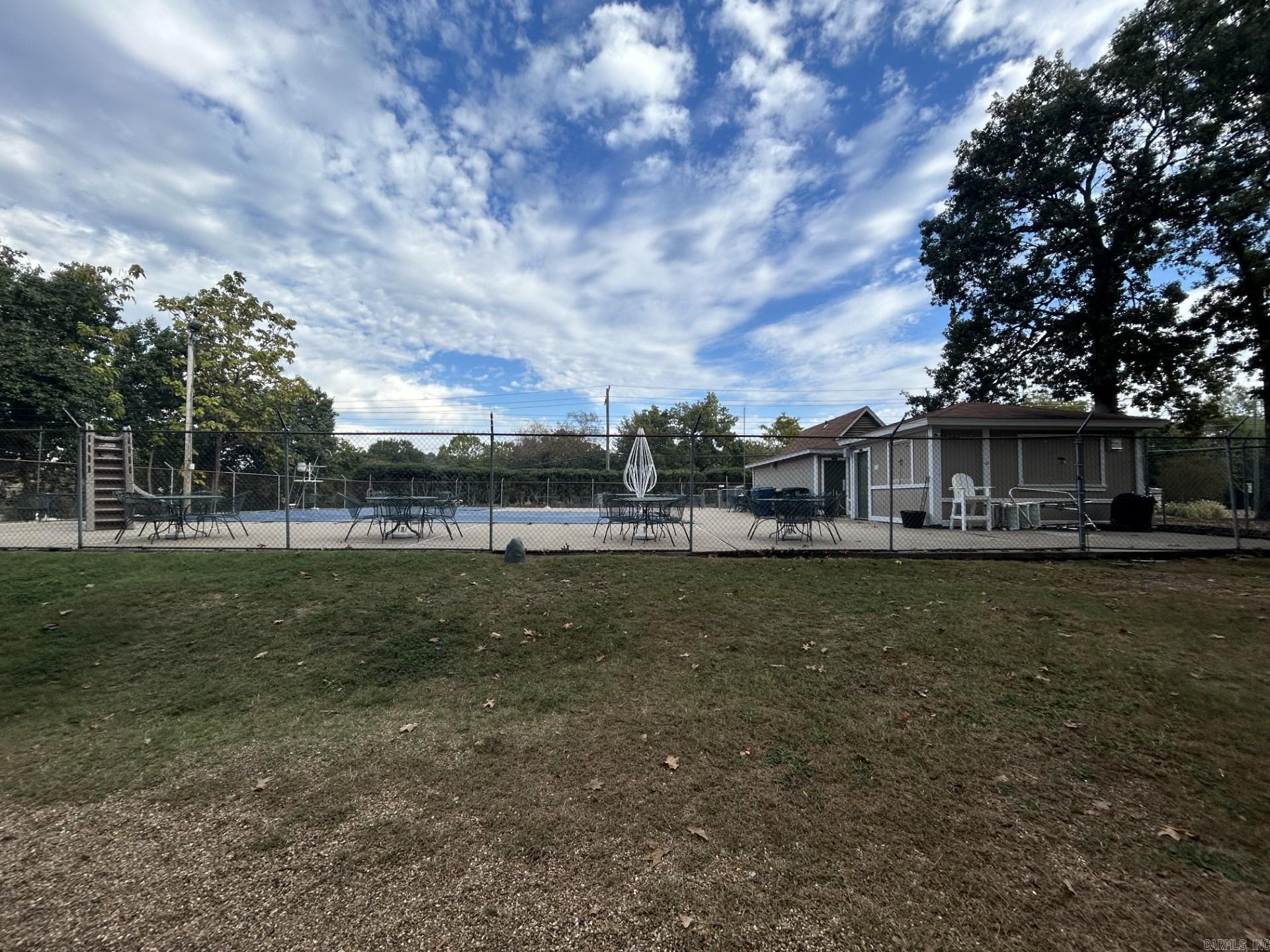 MARLOWE MANOR - Residential