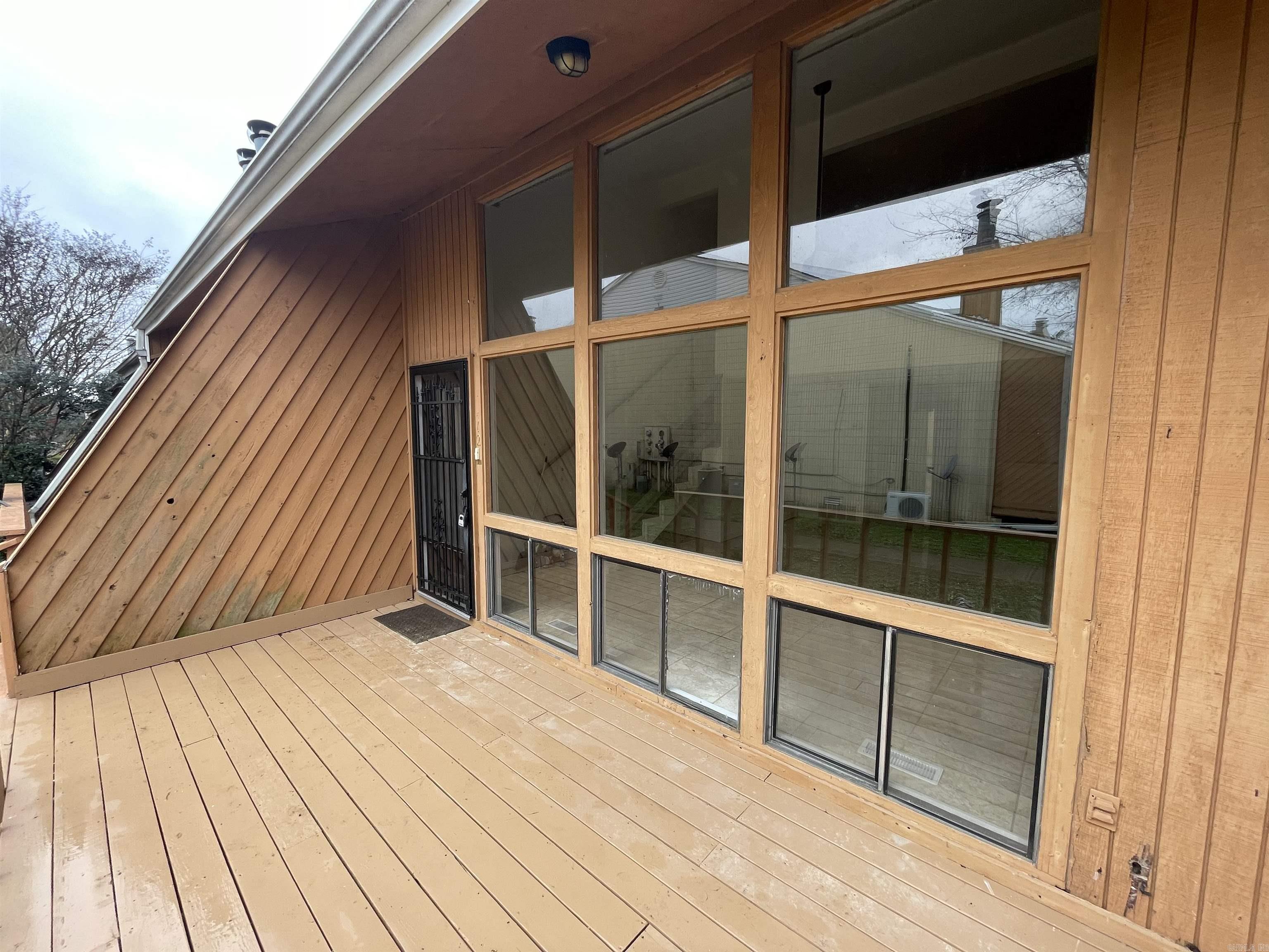 Villa West - Residential