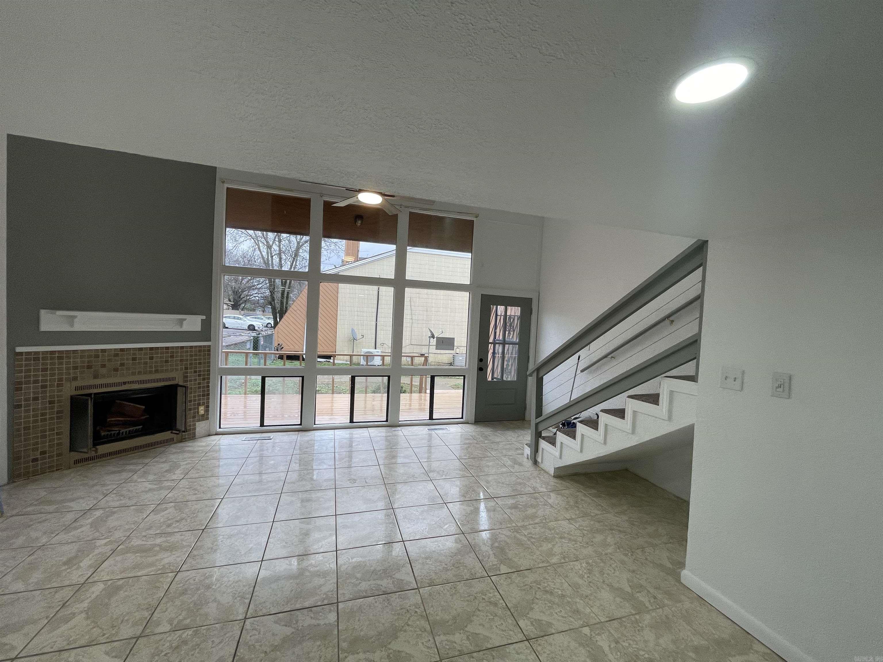 Villa West - Residential