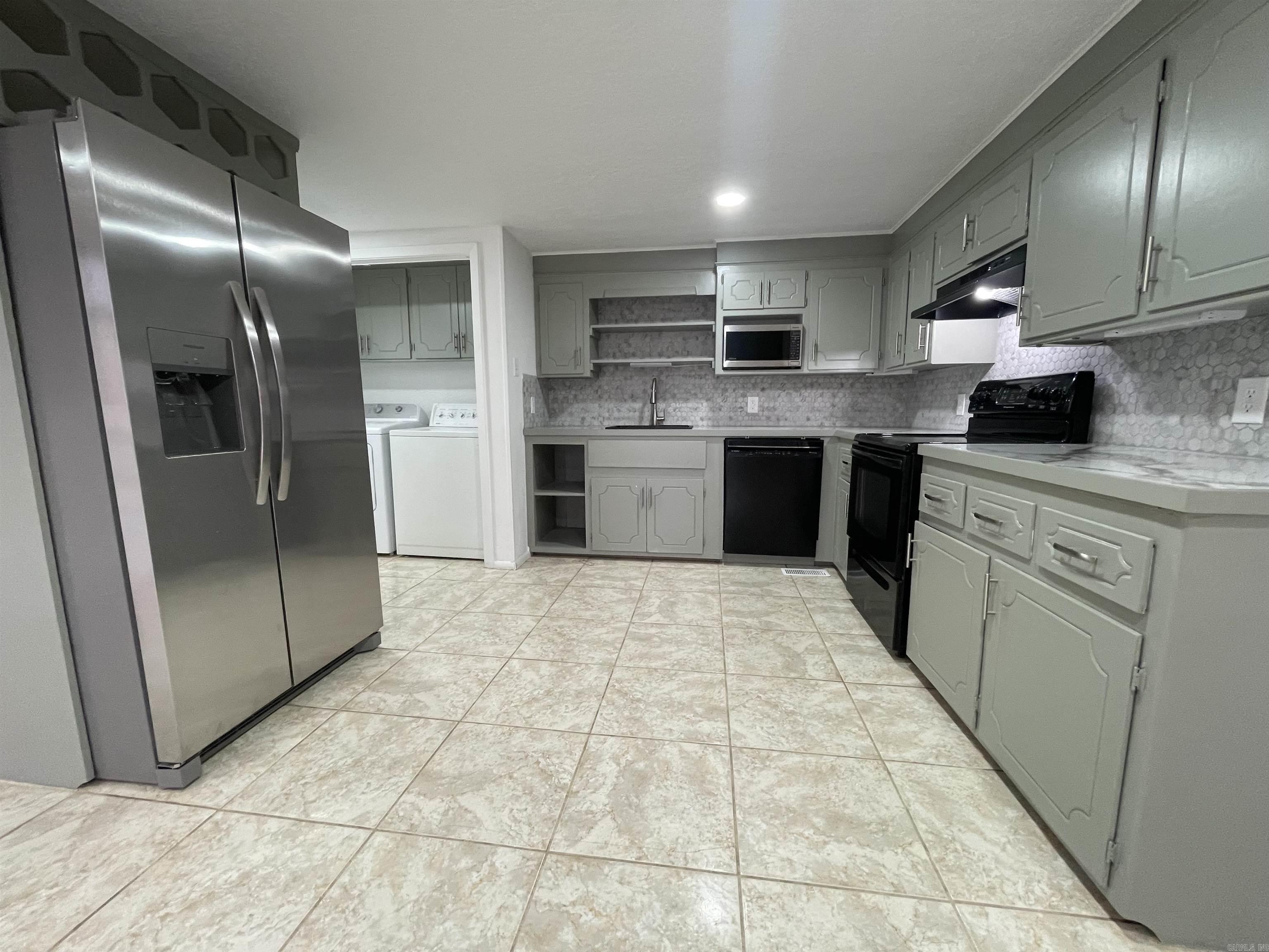 Villa West - Residential