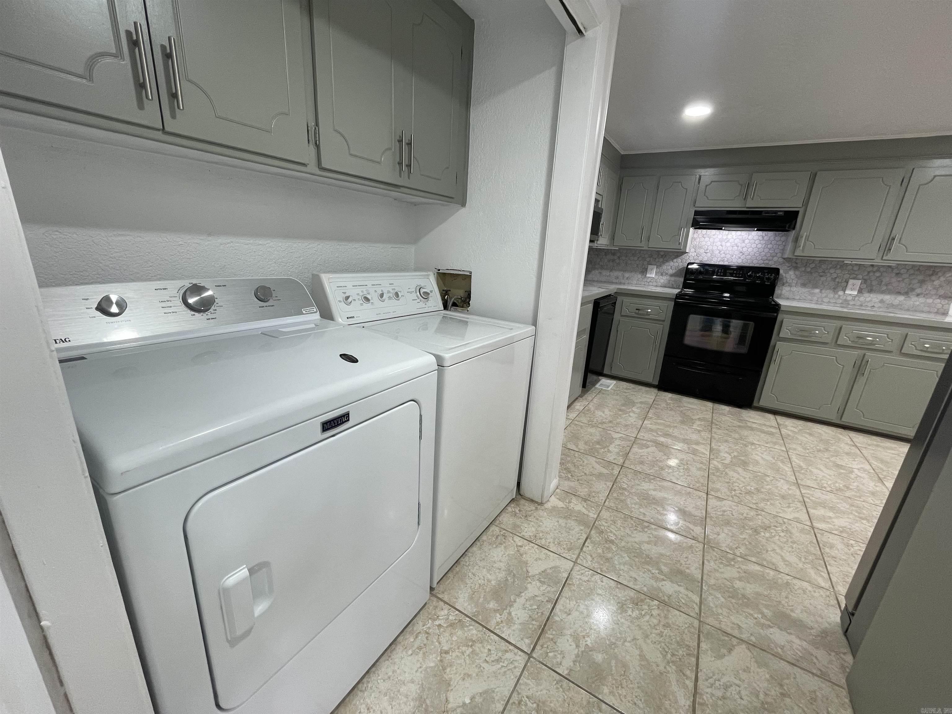 Villa West - Residential