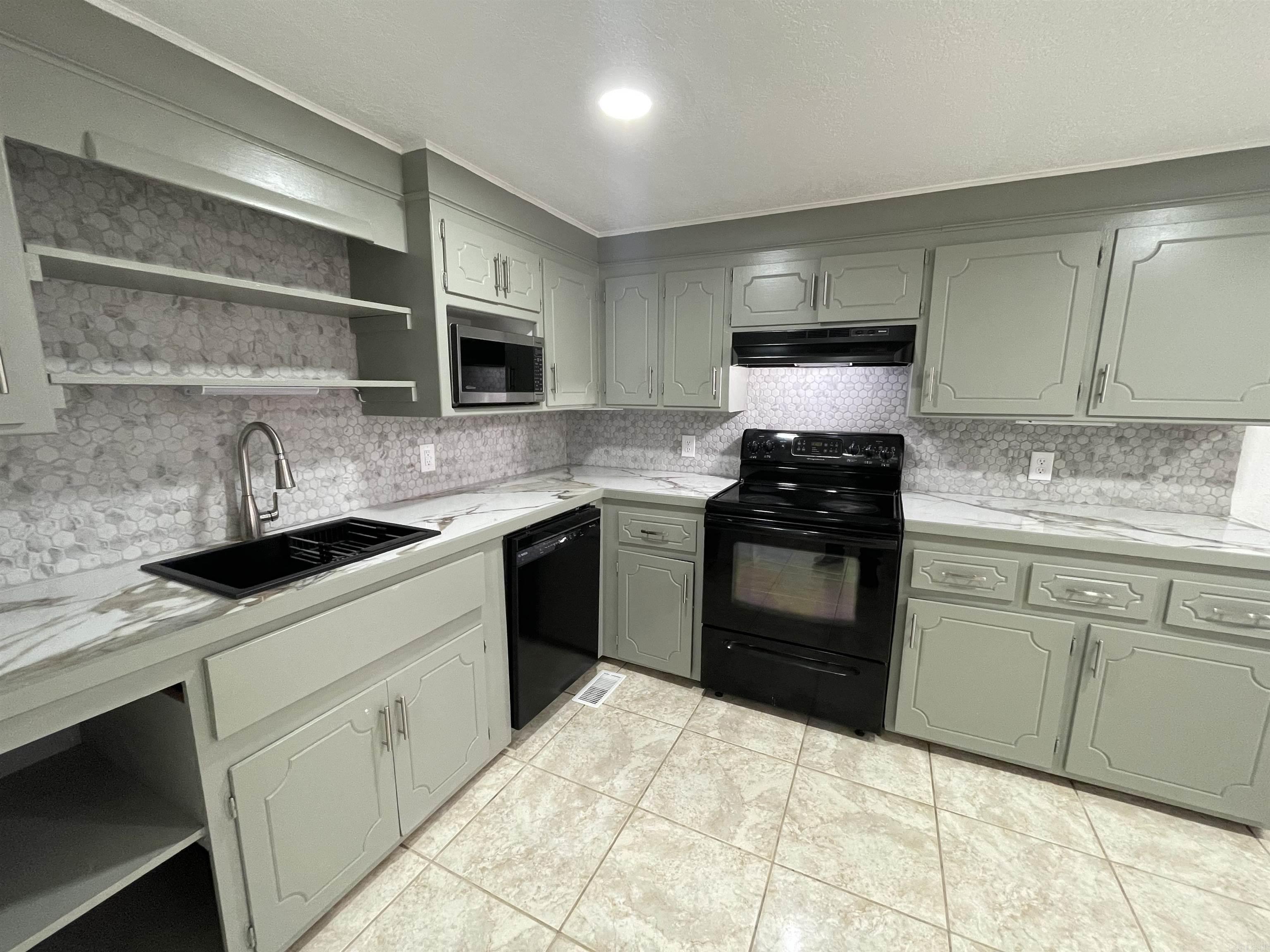 Villa West - Residential