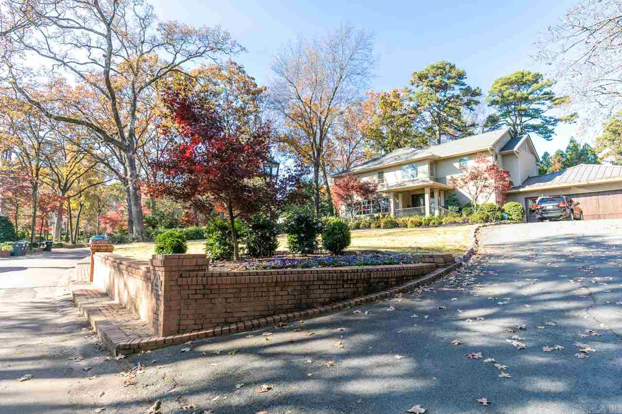Wonderful Edgehill home -completely renovated. Beautiful Architecture combined with every modern amenity. Handsome entry flanked by banquet sized dining. Open floor plan with gourmet kitchen adjacent breakfast and family living with fireplace. Gorgeous dƩcor and walnut hardwoods. Covered veranda with media/fireplace overlooking spectacular grounds and pool. Upstairs: Spa inspired master suite with 3 additional bedrooms. The ultimate setting for family living and fabulous entertaining. Attached garage.