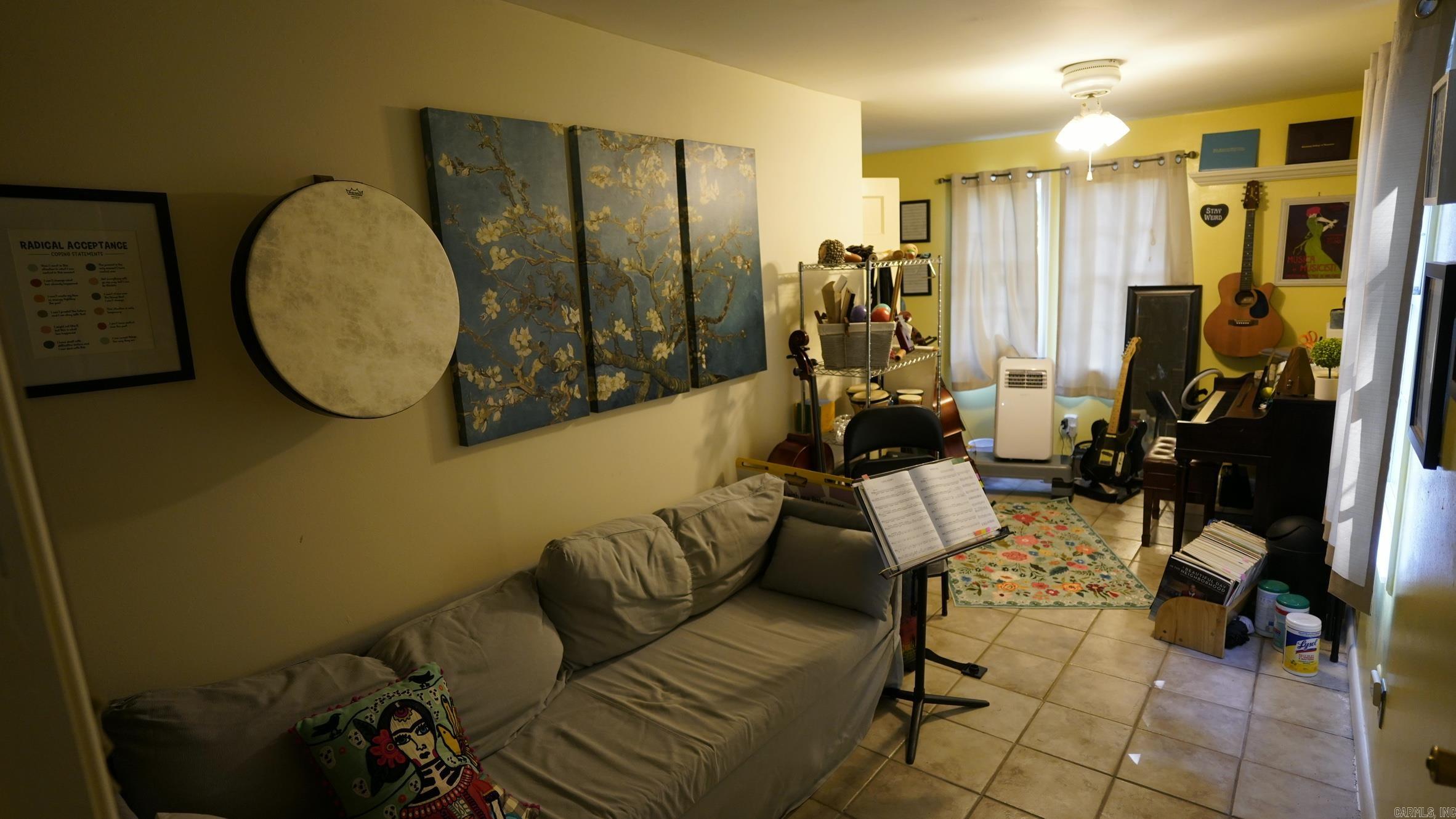 MOUNTAIN HOME - Residential