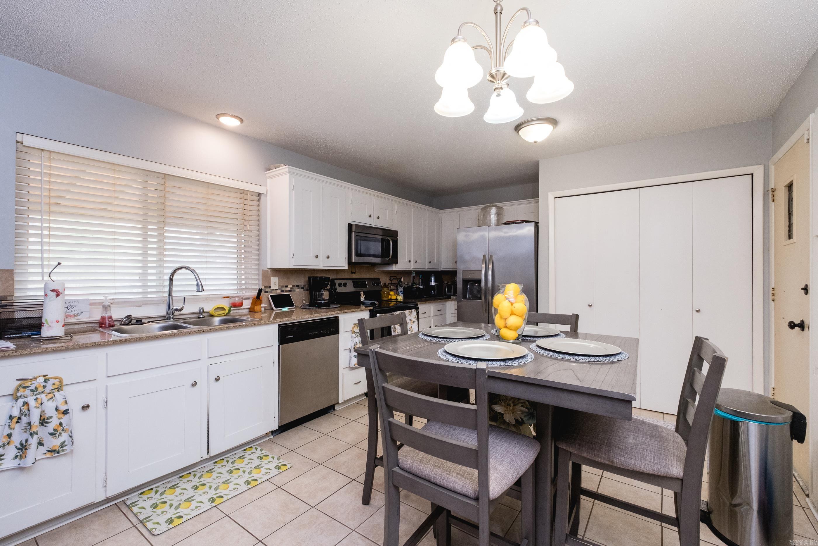 BRENTWOOD - Residential