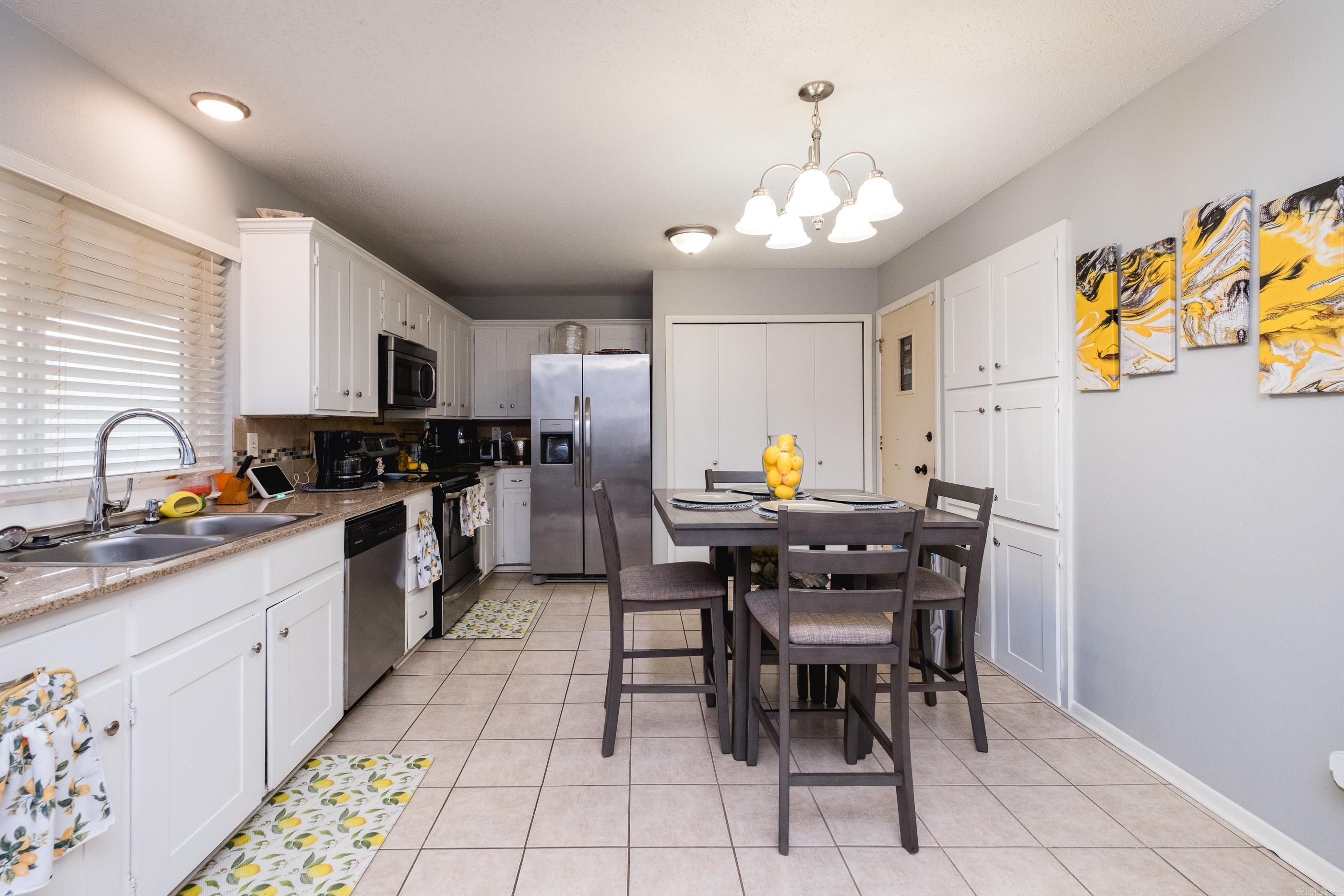 BRENTWOOD - Residential