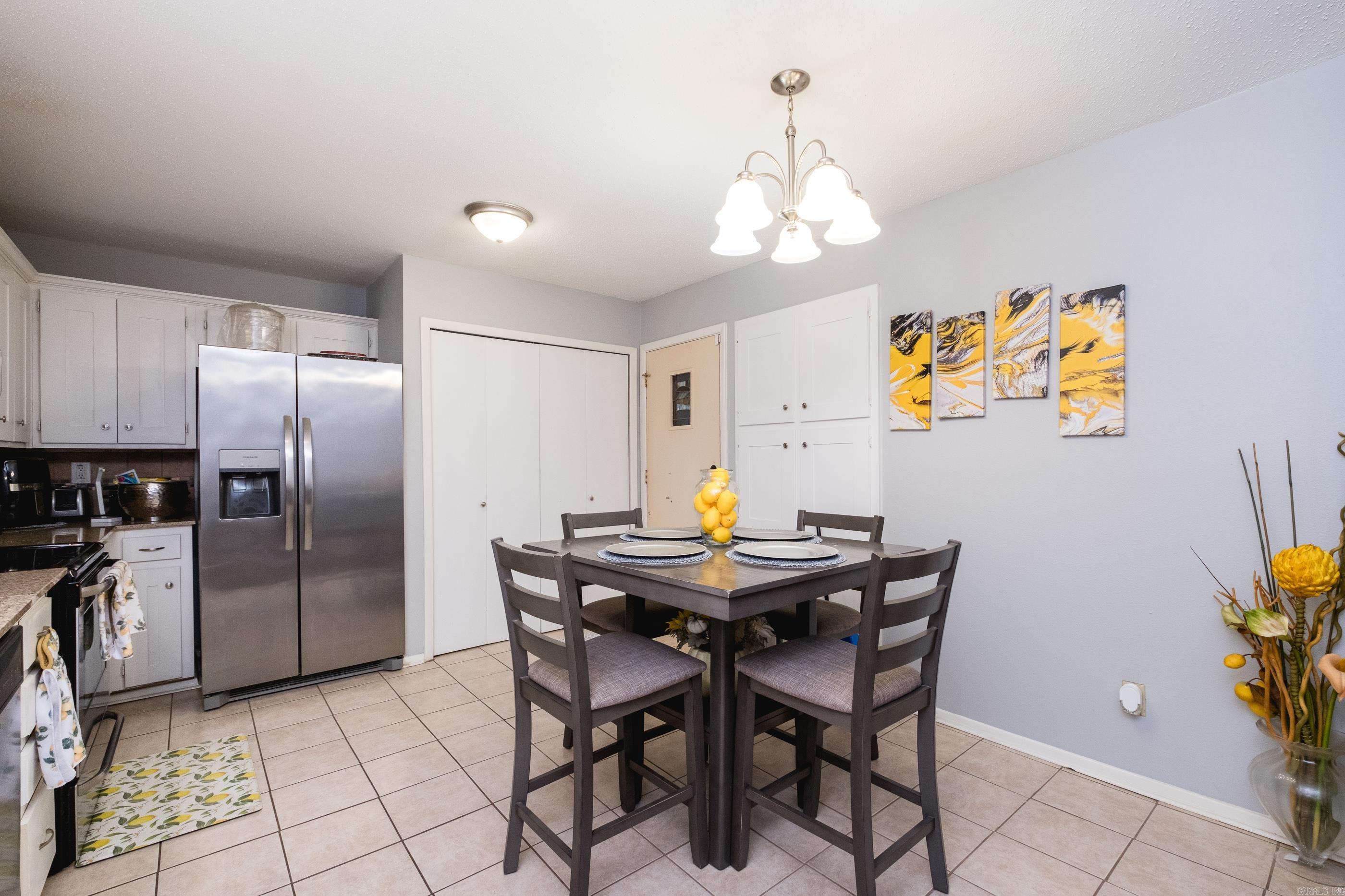 BRENTWOOD - Residential