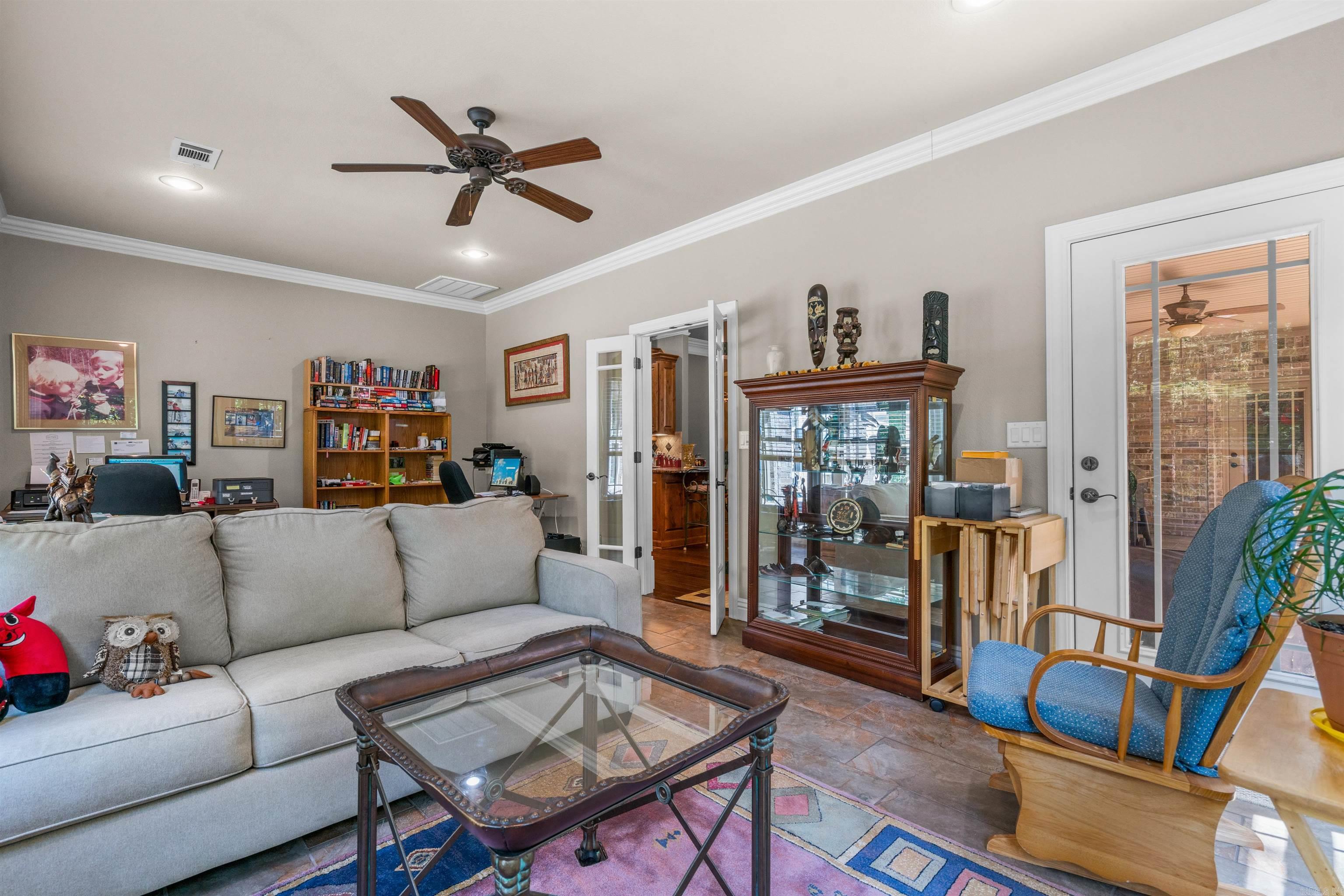 PANDILLA - Residential