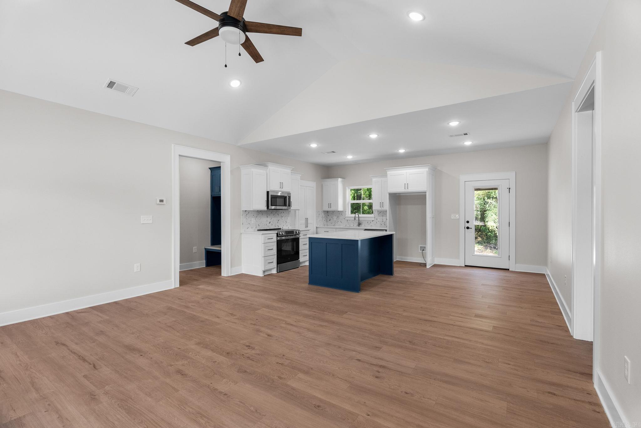 SUMMER WOODS - PHASE 1 - Residential