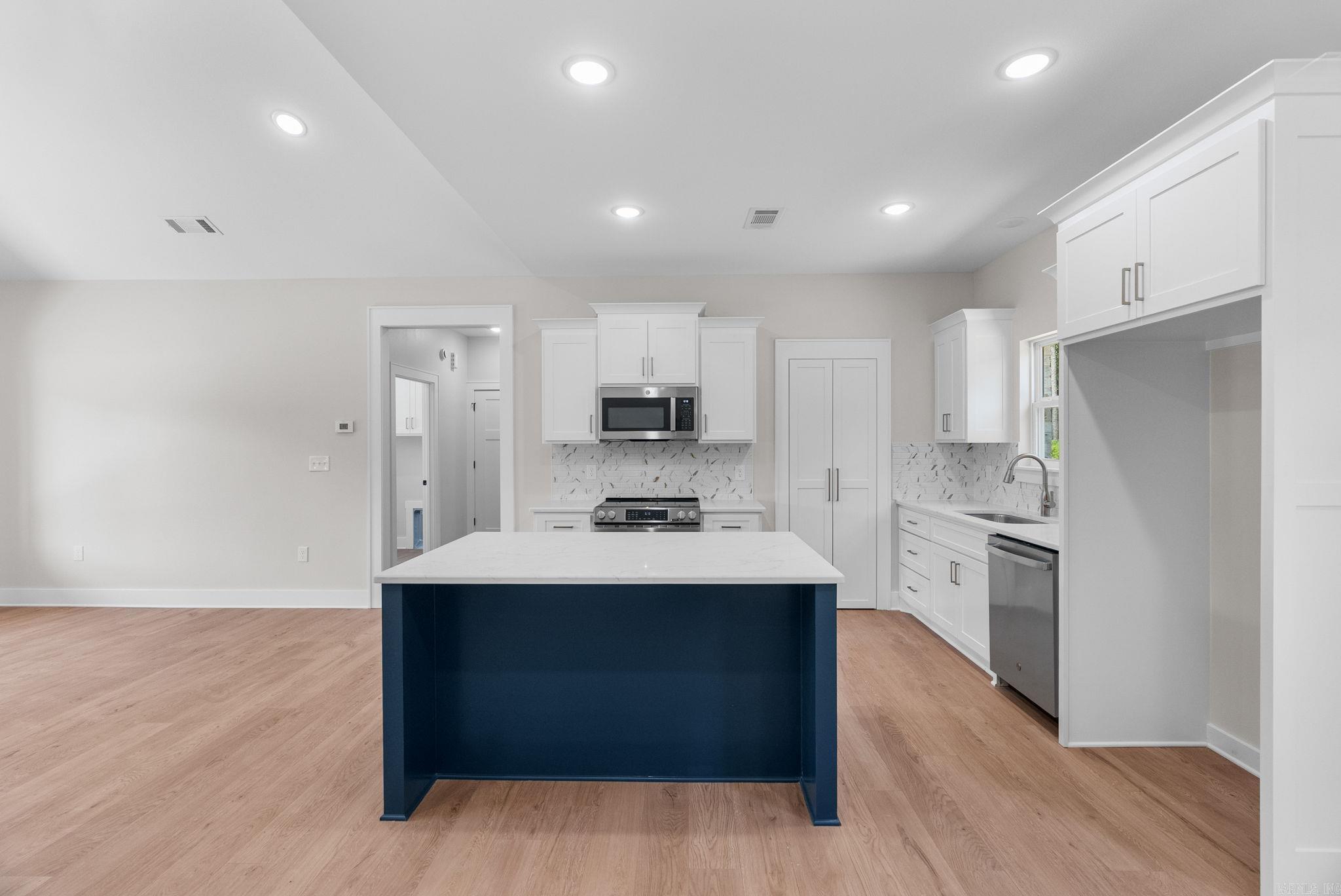 SUMMER WOODS - PHASE 1 - Residential