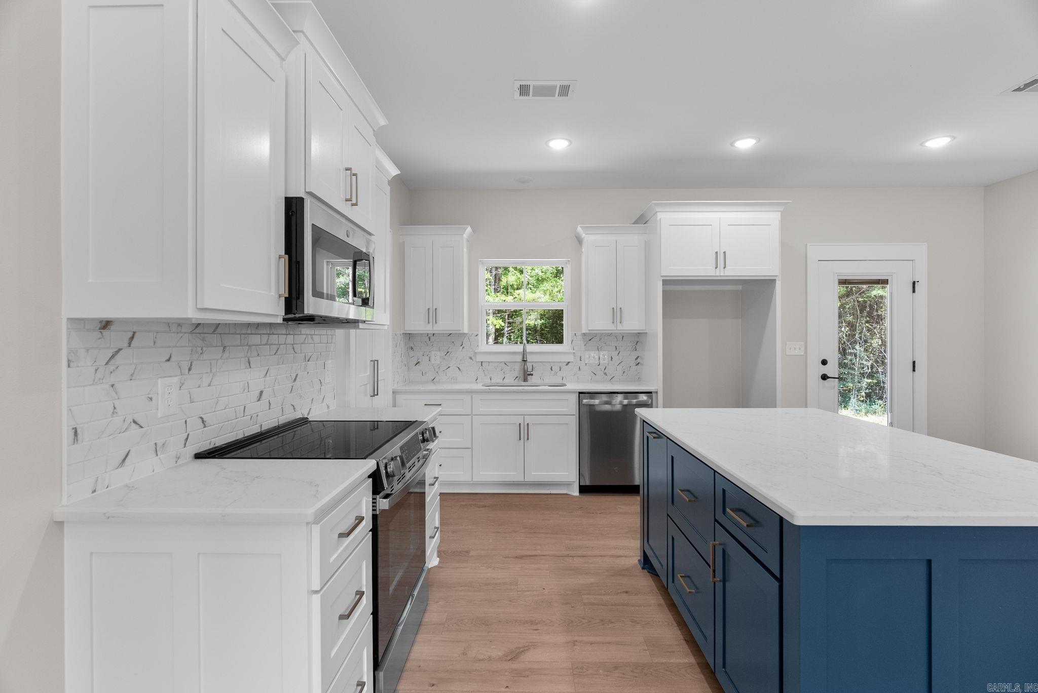 SUMMER WOODS - PHASE 1 - Residential