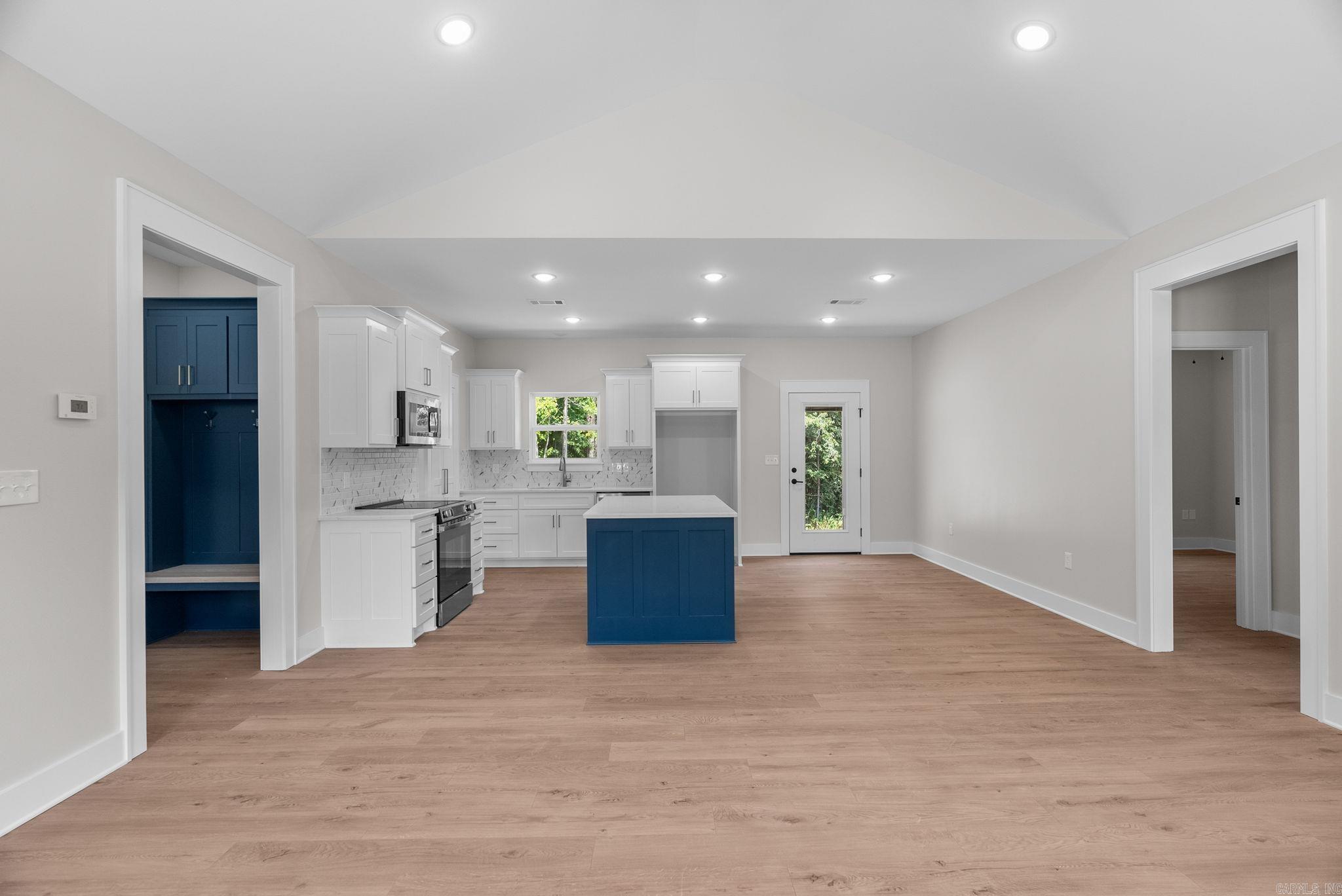 SUMMER WOODS - PHASE 1 - Residential