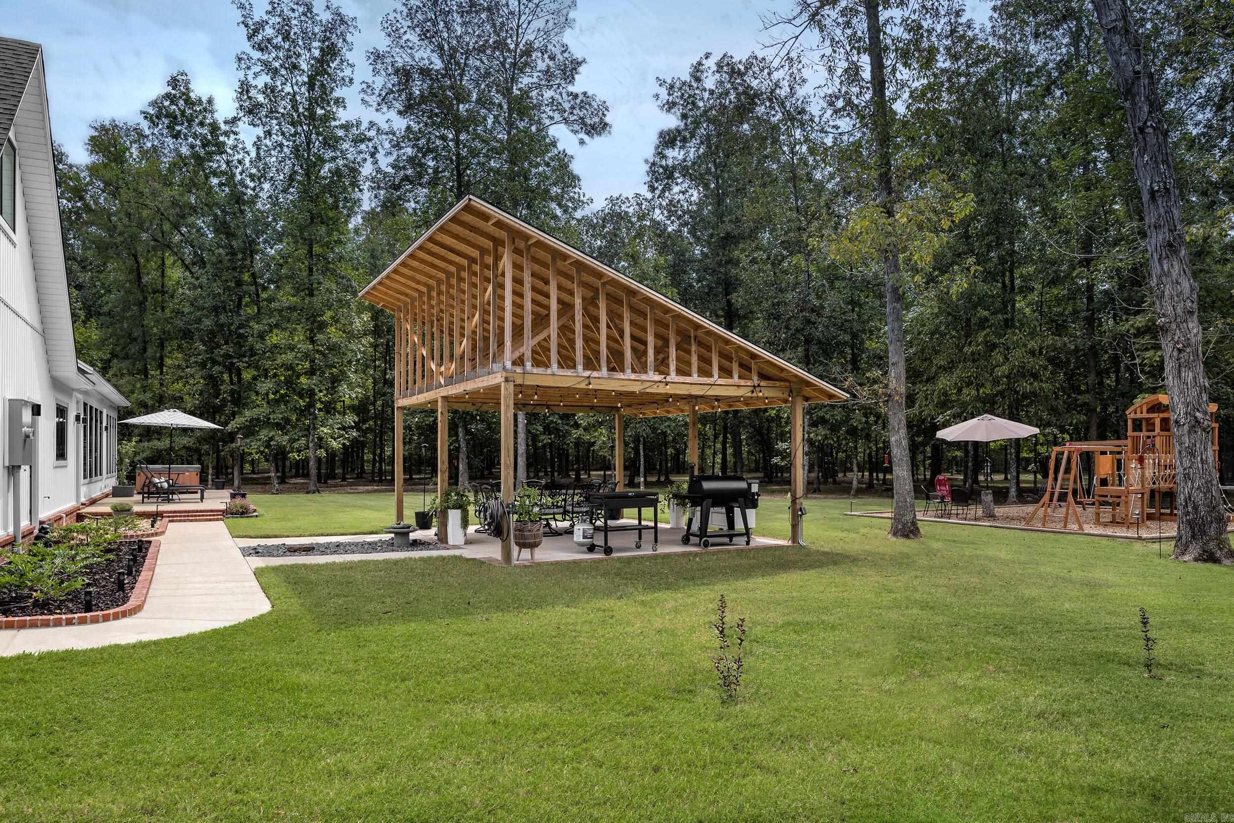 Metes & Bounds - Residential