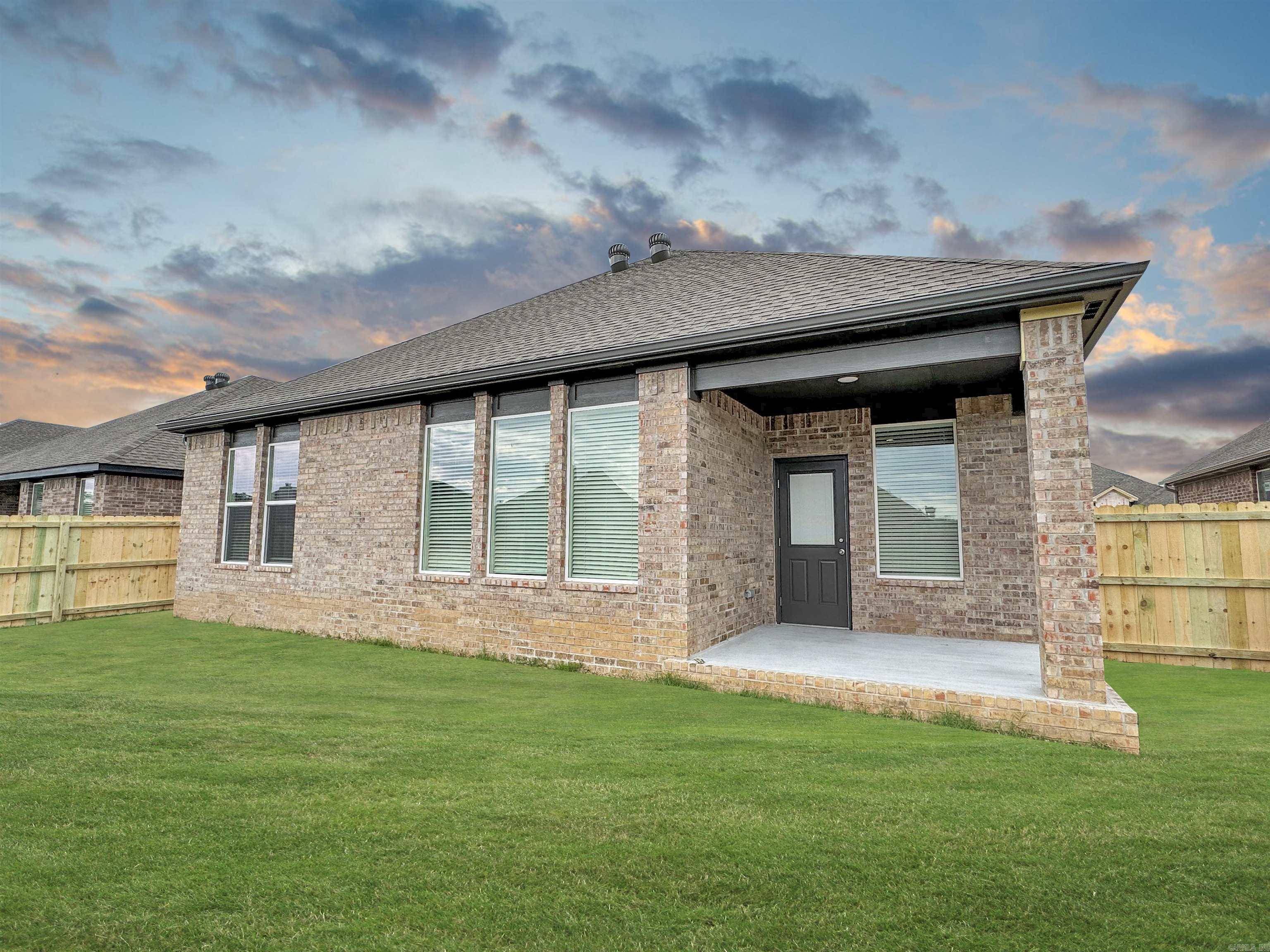 THE RESERVE AT COUNTRY CLUB PHAS - Residential