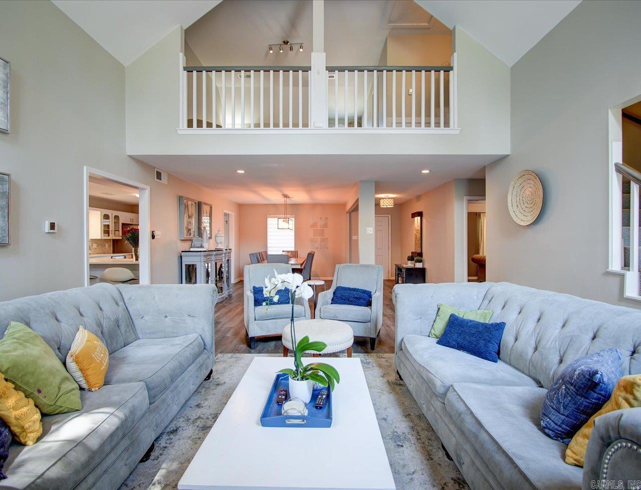 INDIAN HILLS - Residential