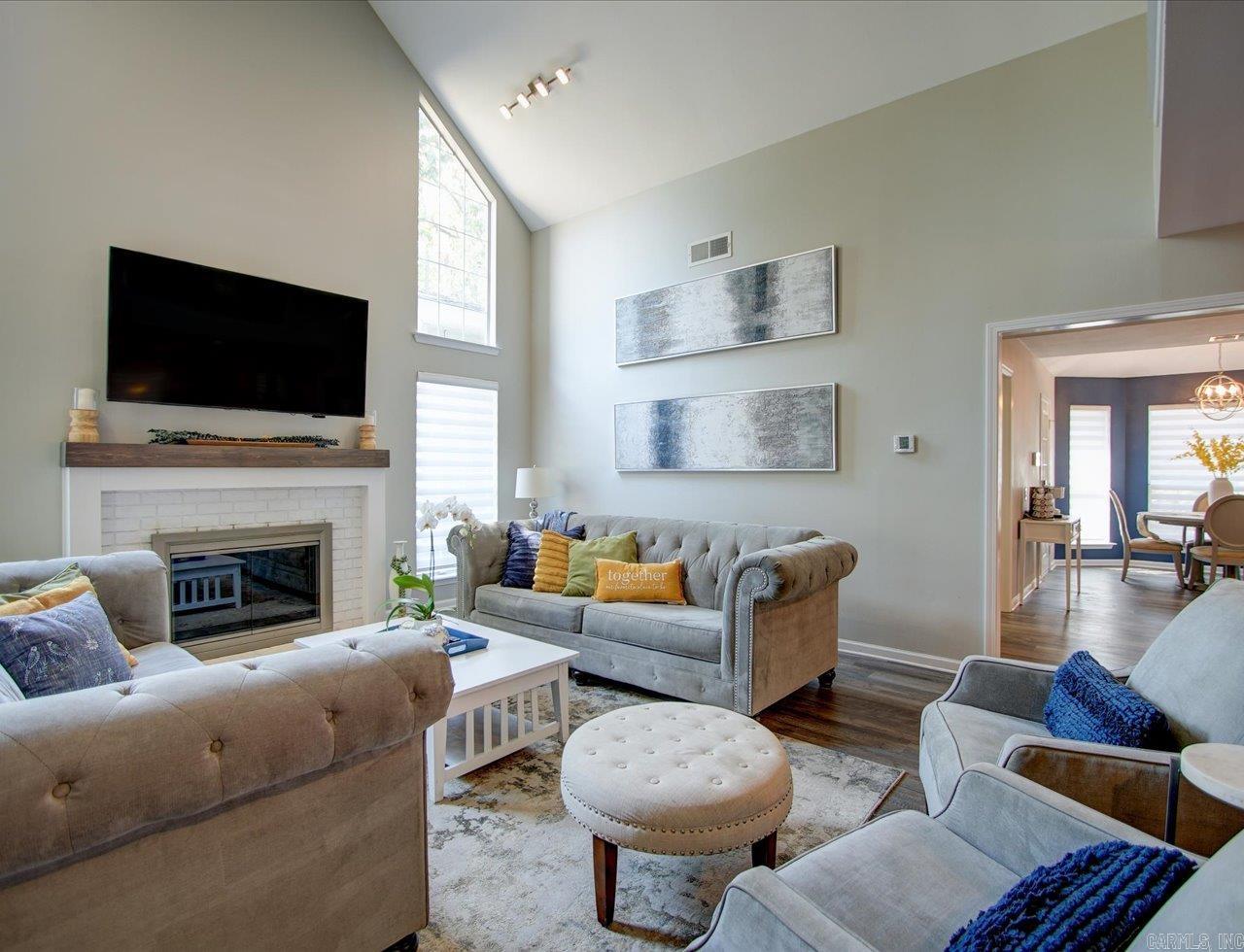 INDIAN HILLS - Residential