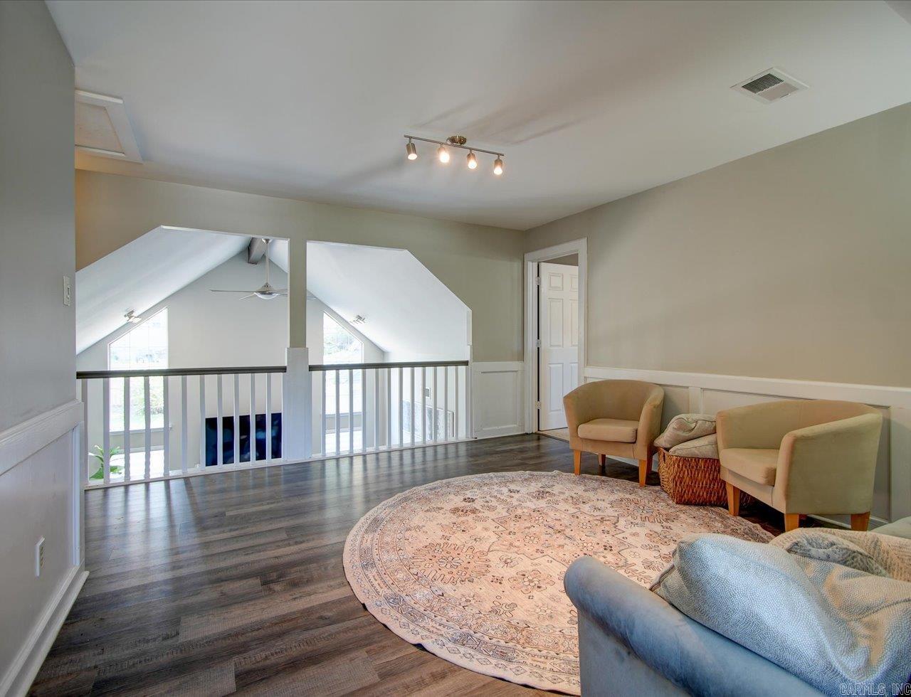 INDIAN HILLS - Residential