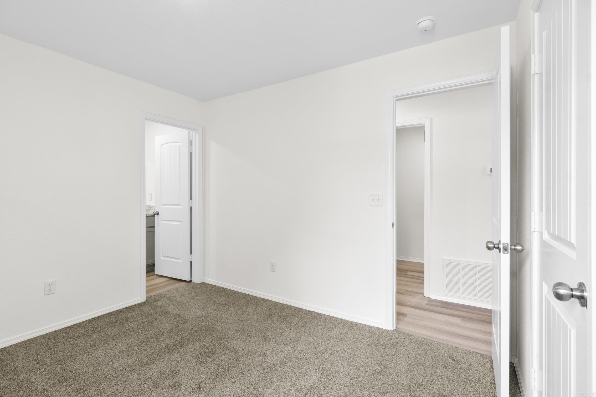 WHITE OAK CROSSING - Residential