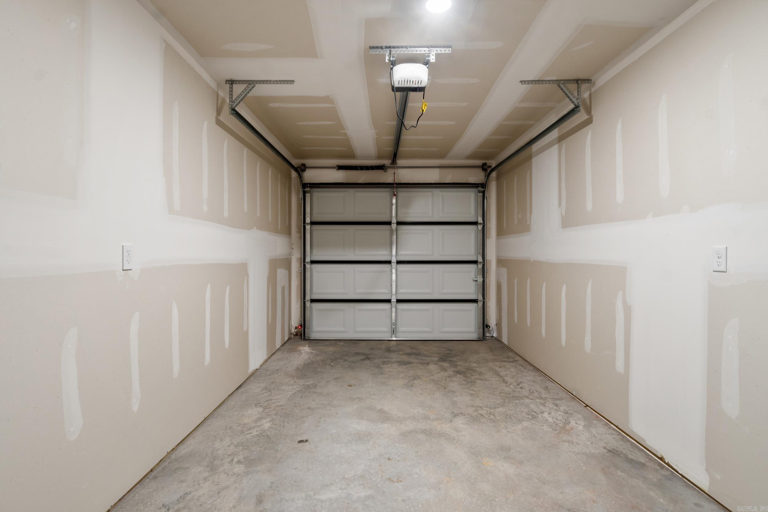 WHITE OAK CROSSING - Residential