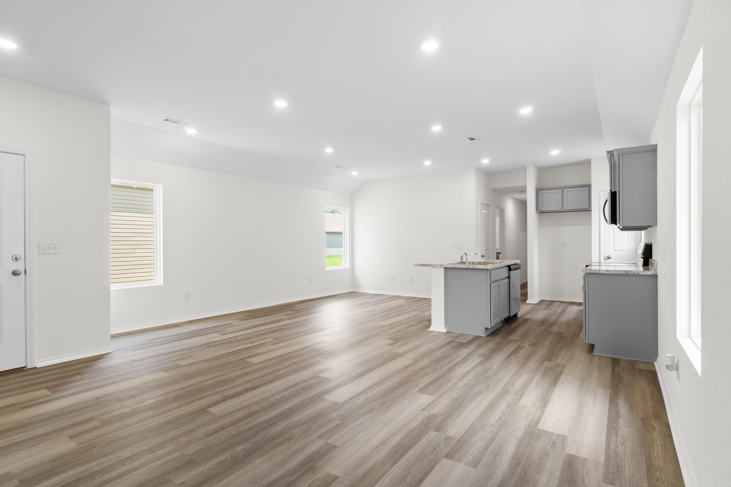 WHITE OAK CROSSING - Residential